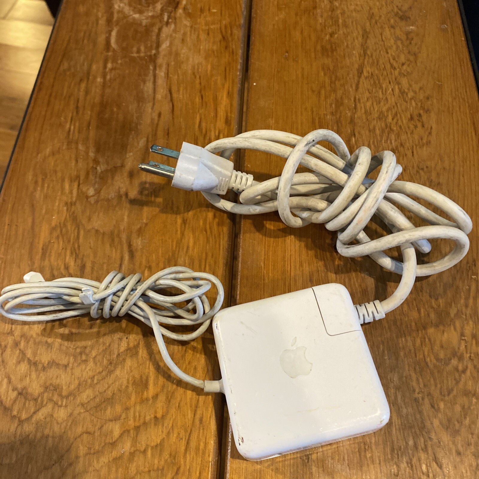 Apple 16.5V 3.65A 60W MagSafe 2 Power Adapter ADP-60AD V A1435