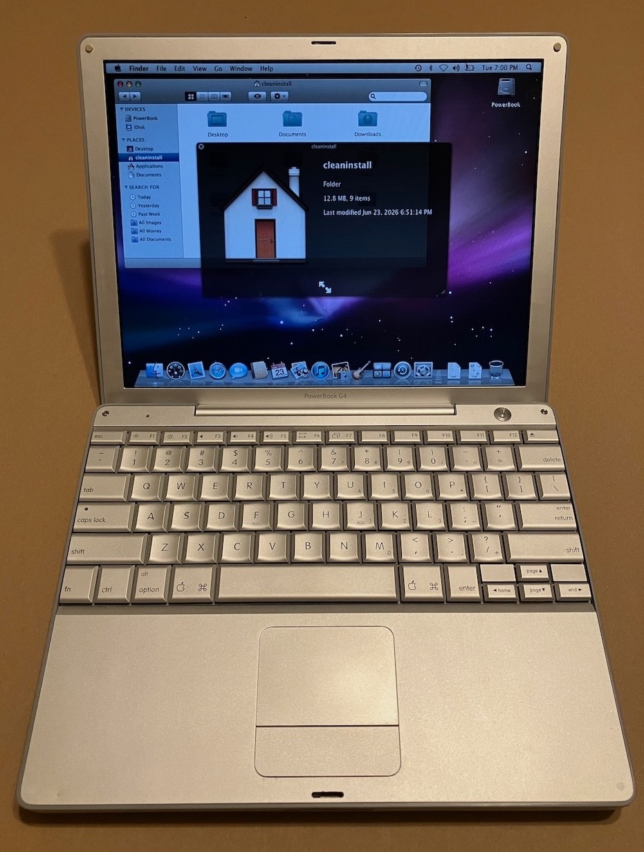 A1104 Aluminum PowerBook G4 12” 1.5 & Battery READ DESCRIPTION Flawed Fan Screen