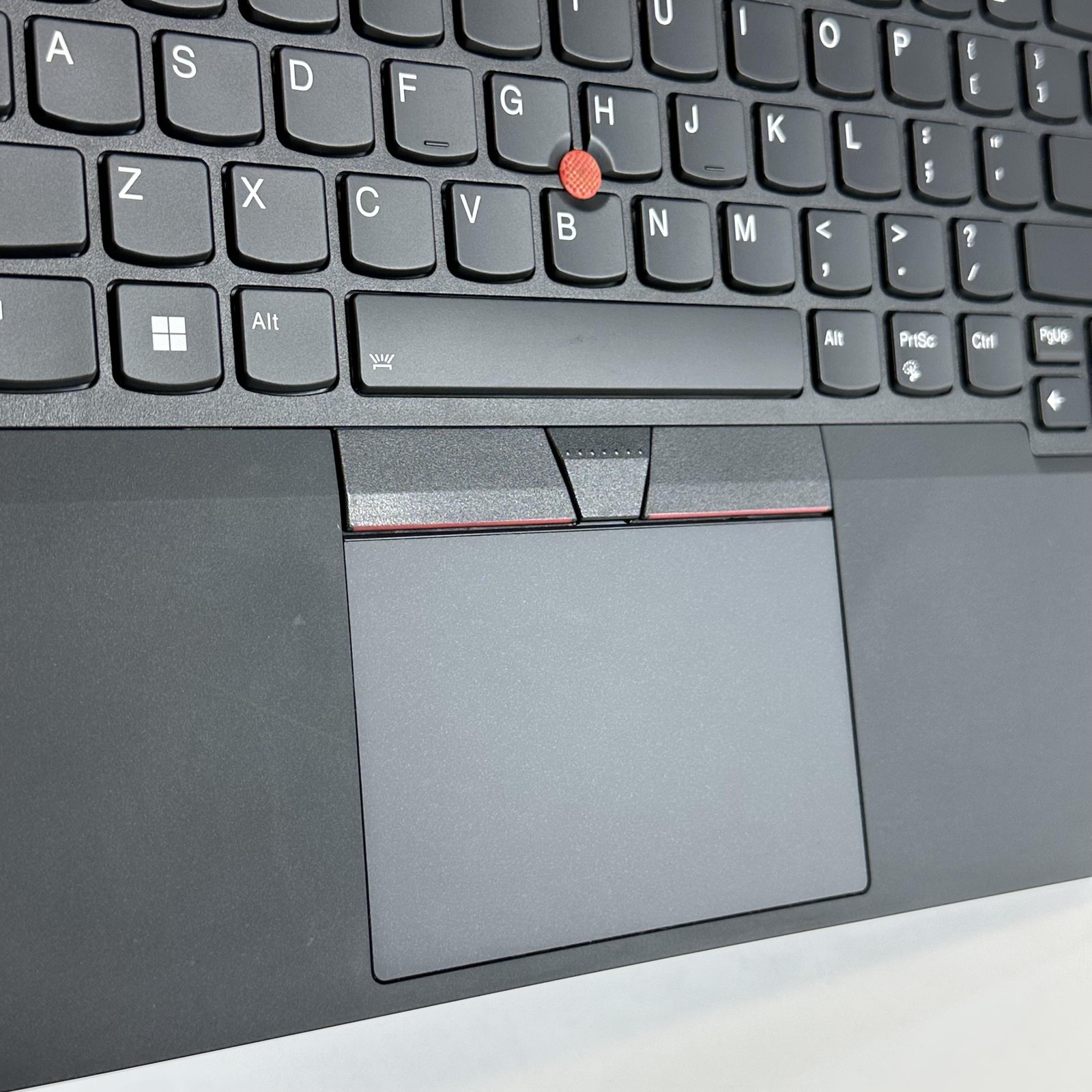 Lenovo ThinkPad T14 Gen 2 FHD 2.3 GHz Ryzen 5 PRO 5650U 16GB 256GB SSD Good