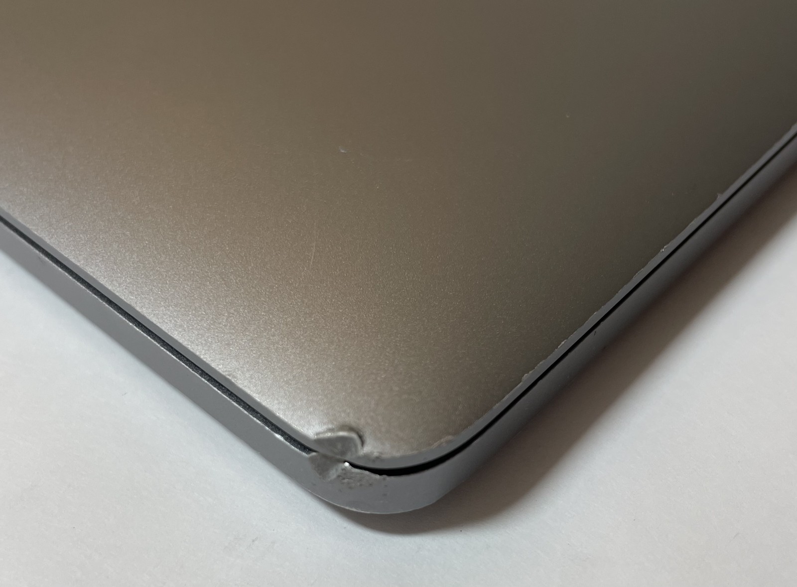 APPLE MacBook Pro A1989 2018 13″ Core i7 8559U 16GB 512GB SSD Gray Sequoia