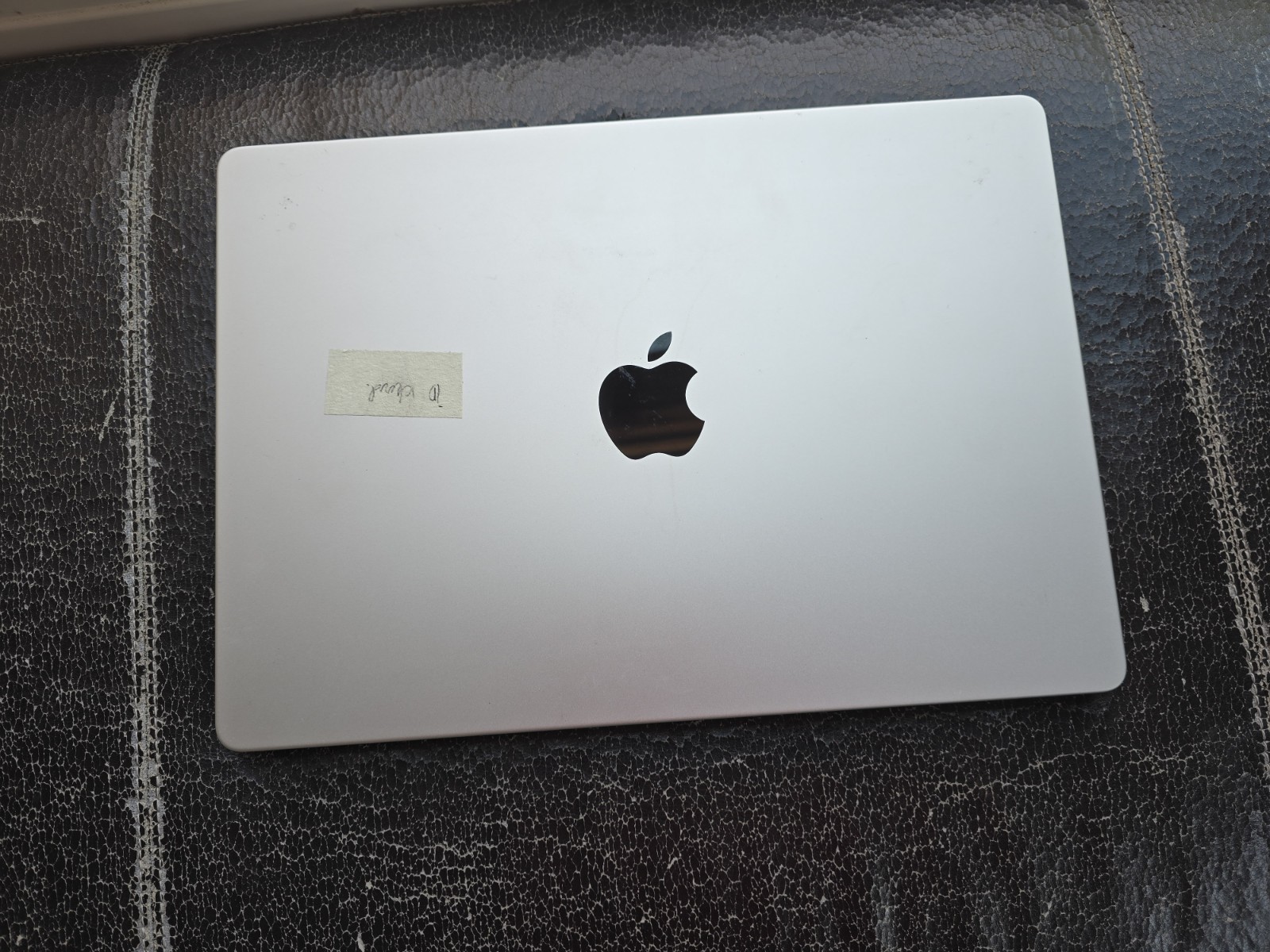 Macbook Pro A2992 Good LCD Screen 14″, Grade A Silver Apple ID for Parts