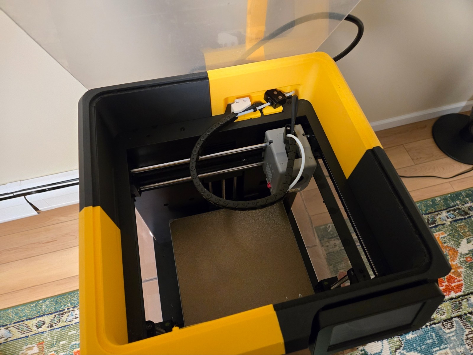 Flashforge Adventurer 5M 3D Printer – Fully enclosed, 0.4mm and 0.25mm nozzles