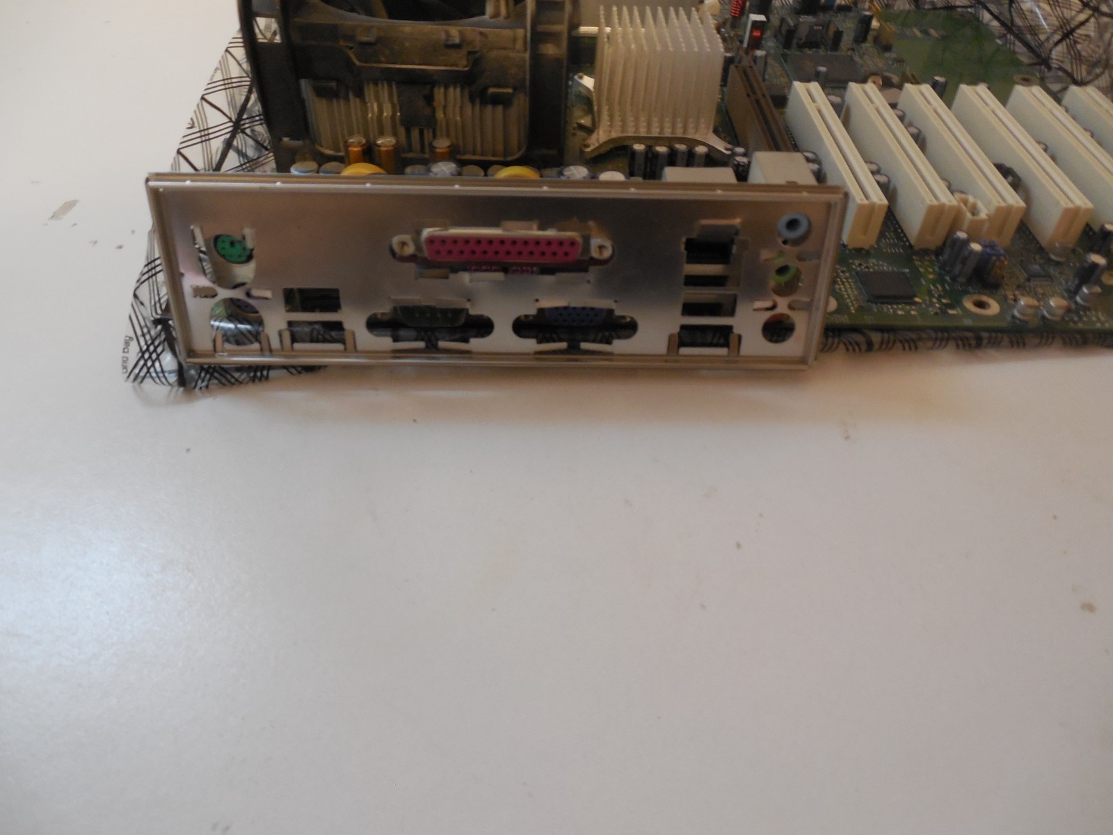 Intel D865GBF D865PERC Socket mPGA478B Motherboard P4 2.8GHz 1024MB DDR 2(512mb)