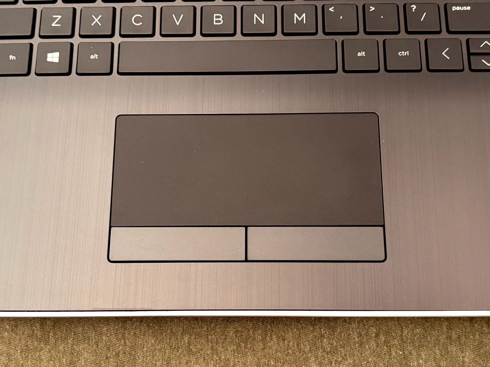 HP Pavilion 17-by Intel(R) Core(TM) I7-8565U CPU 500GB+256GB SSD 16GB MEM TOUCH!