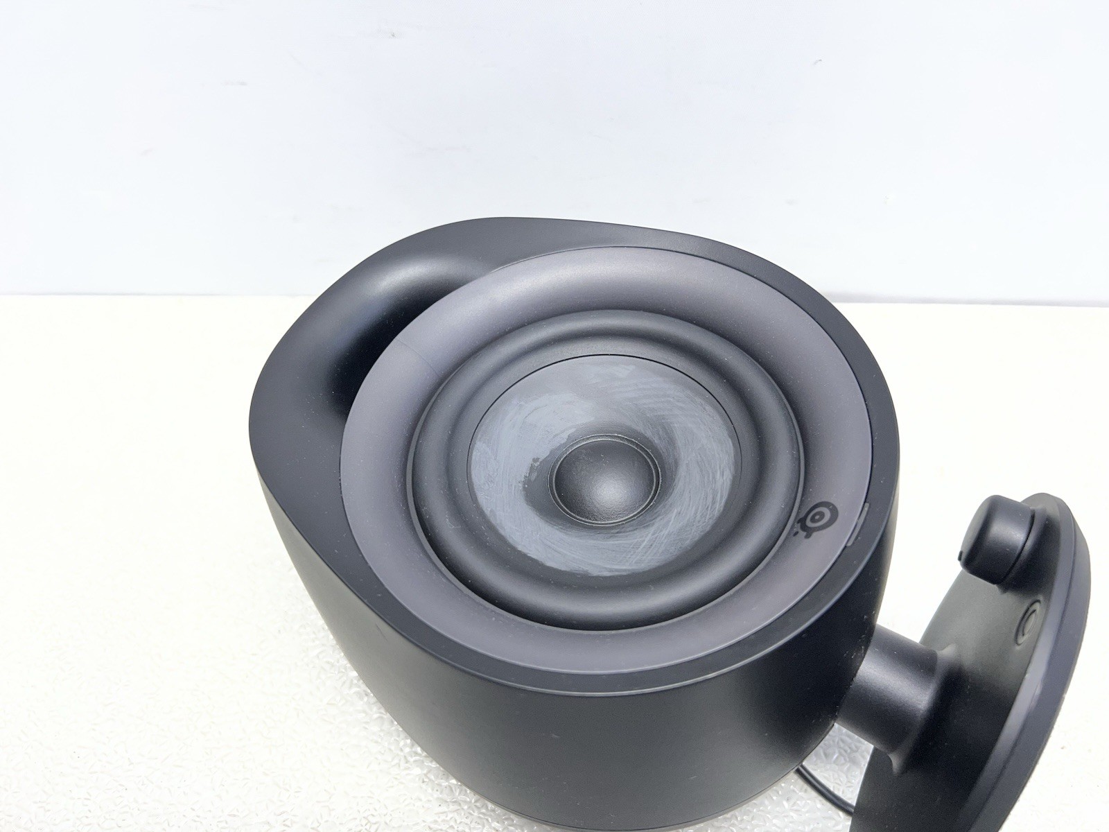 SteelSeries – Arena 3 Bluetooth Gaming Speakers with Polished 4″ Drivers – Black