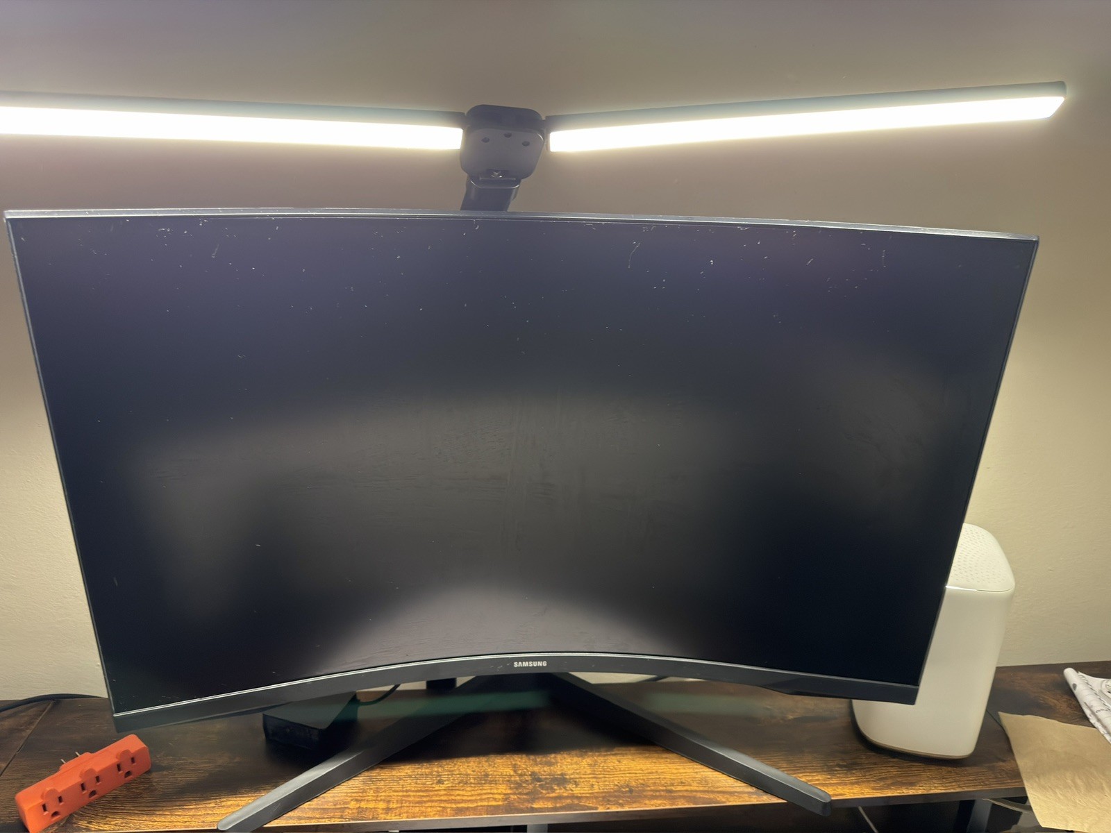 Samsung Odyssey 32″ G5 QHD Curved Monitor 165Hz 1000R 1ms Black LS32CG554ENXZA