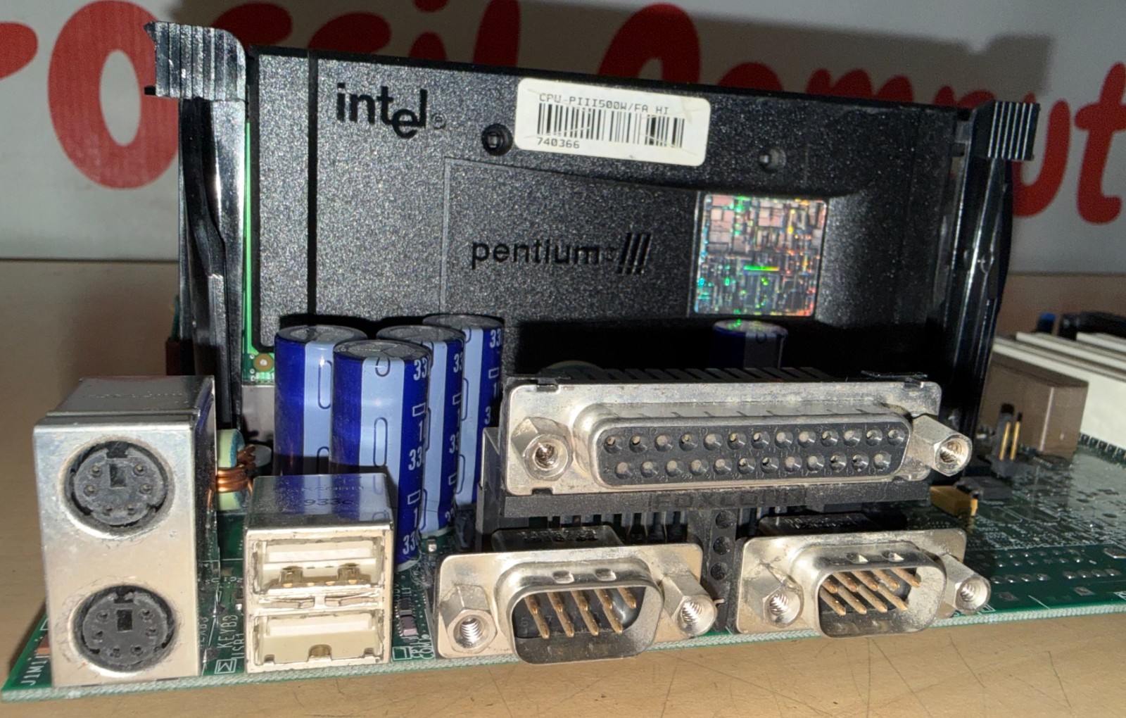 Intel E139761 ATX SE440BX-2 (Seattle 2) Intel Pentium III @ 500MHz 640Mb RAM KL