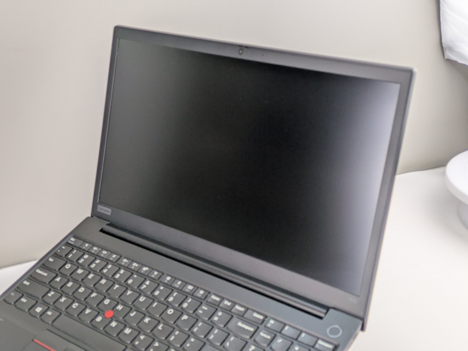 Lenovo ThinkPad E15 Gen 1 15.6″ i5-10210U 8GB RAM 1TB + 256GB SSD FHD W11P