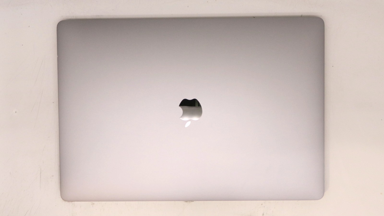 Apple Macbook Pro 16″ i9-9980HK 32GB 2048GB – Very Good