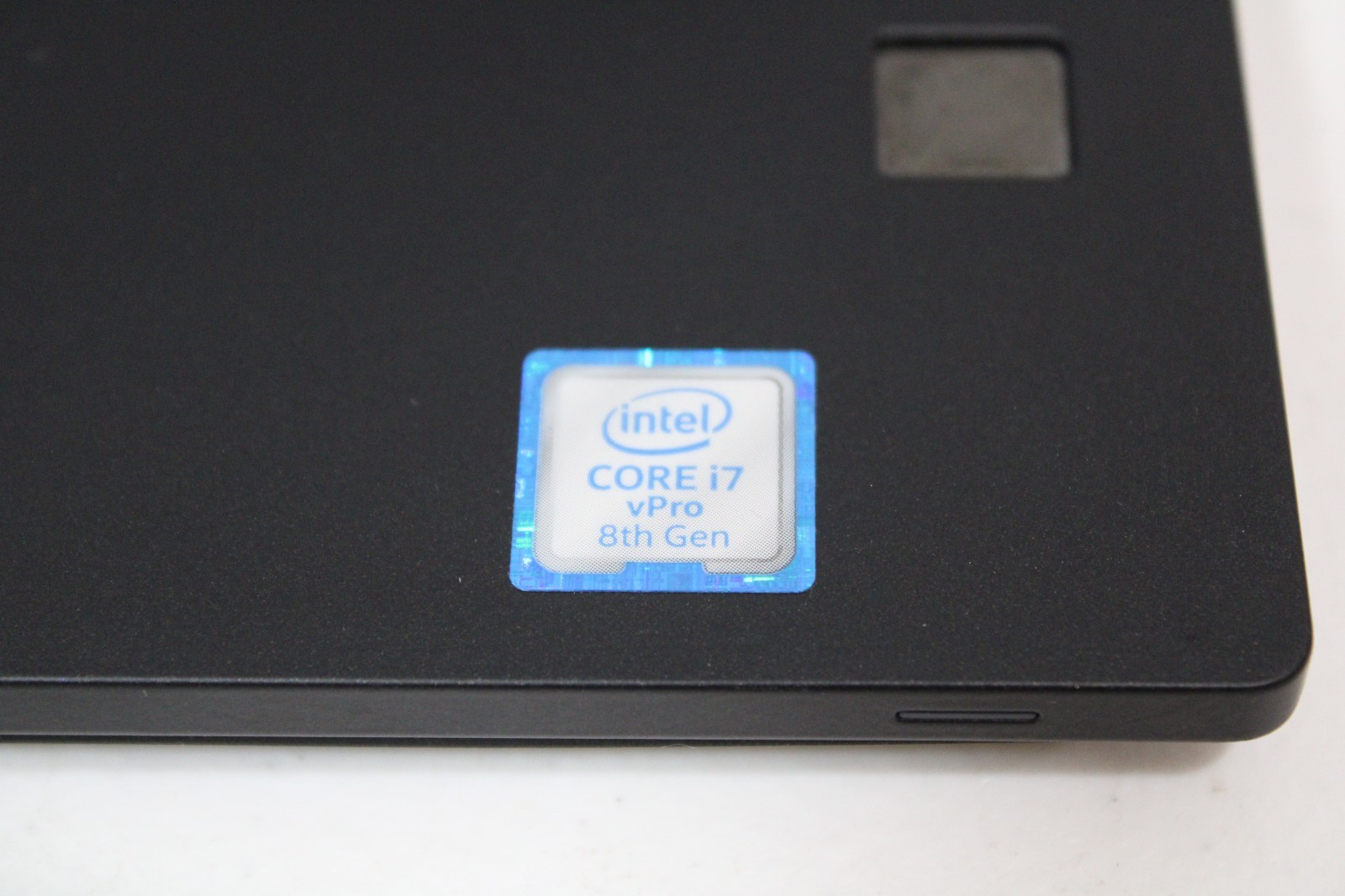 DELL Latitude 7490 | Intel Core i7-8650U 1.9 GHz | 16GB DDR4 RAM | No SSD