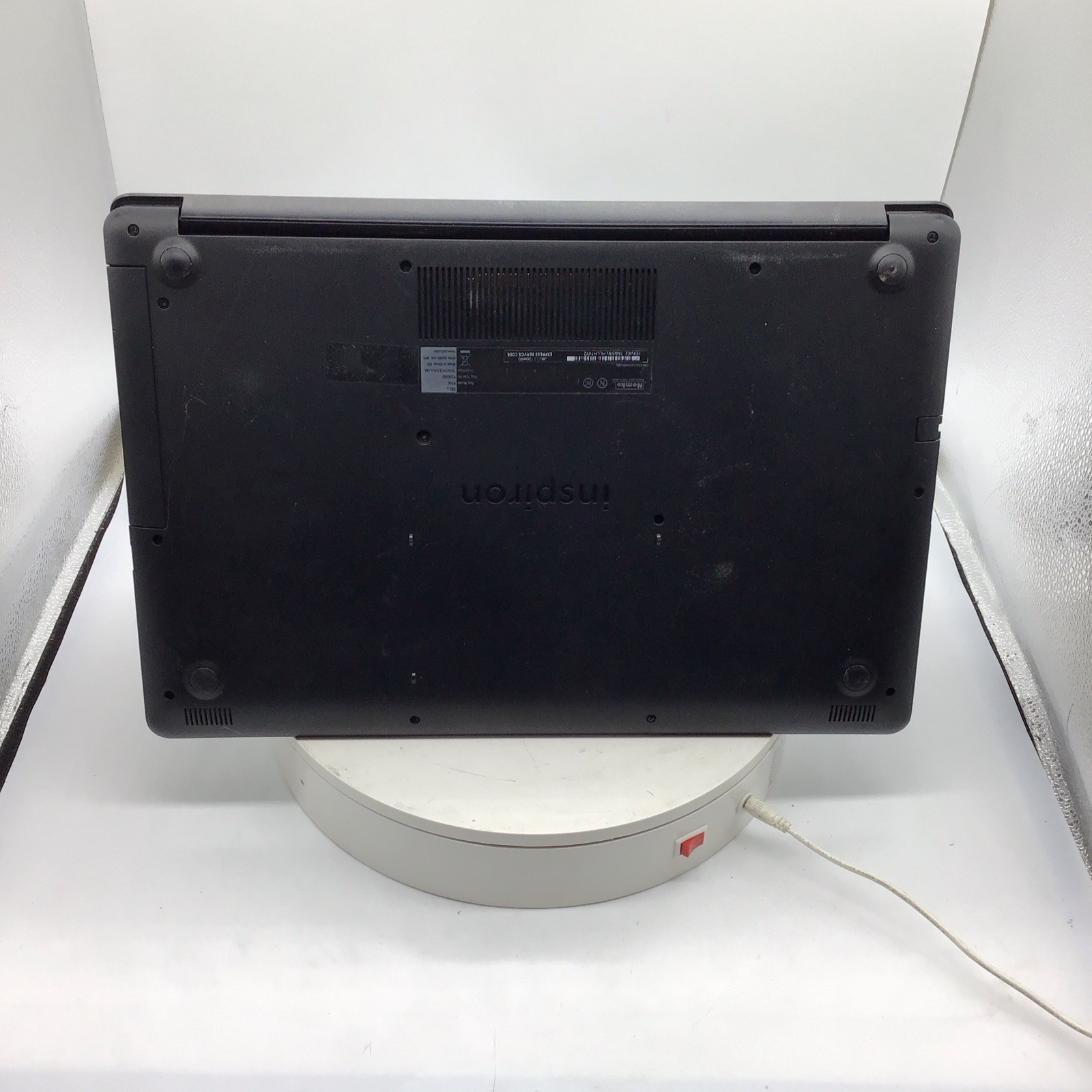 Dell Inspiron 3785 17.3″ Laptop Ryzen 5 2500U 12GB RAM 1TB SSD Windows 11 Pro U