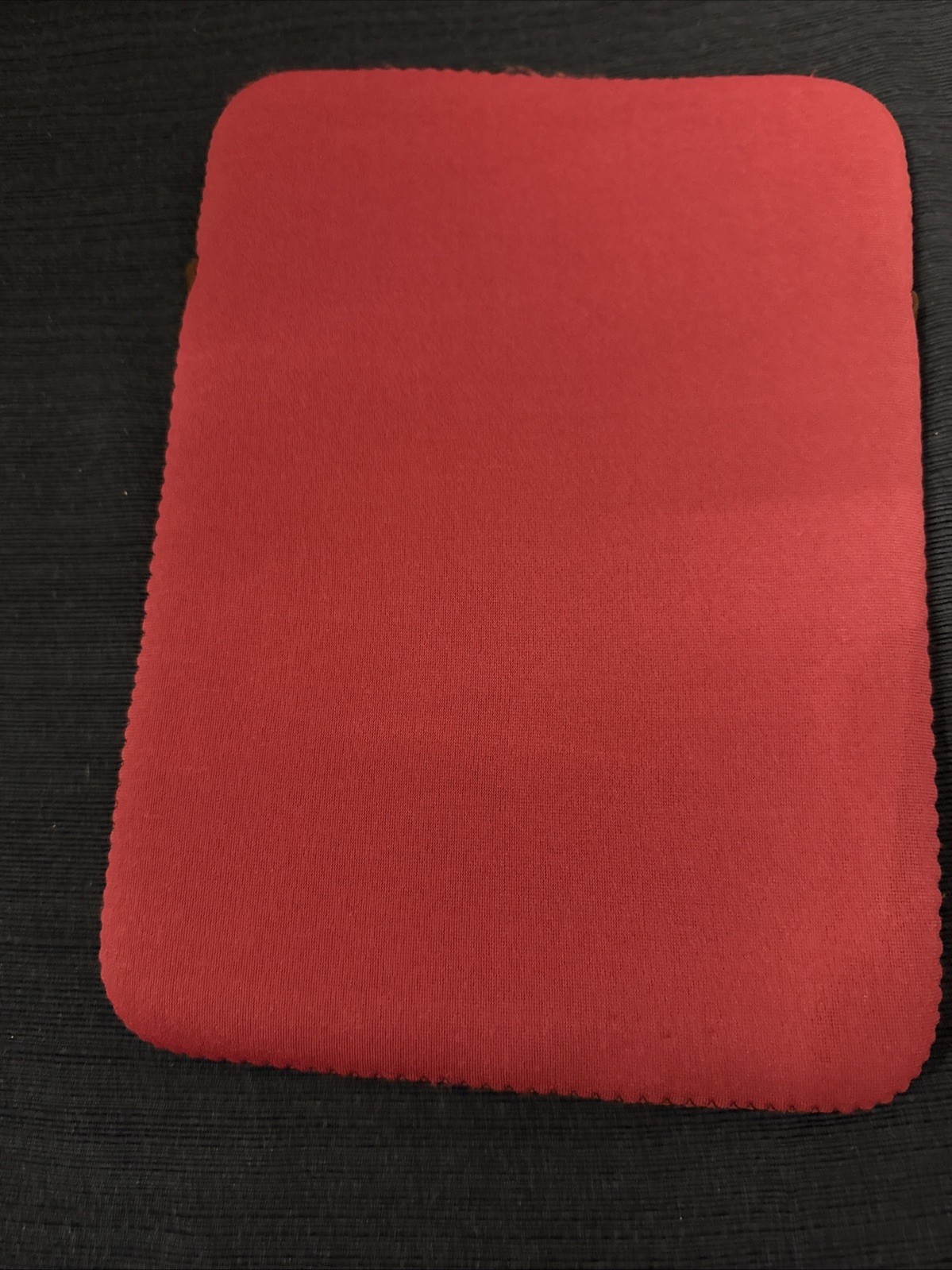Case Logic Pouch Pink Neoprene Sleeve For Small Tablet Or iPad 10.5″x7.5″