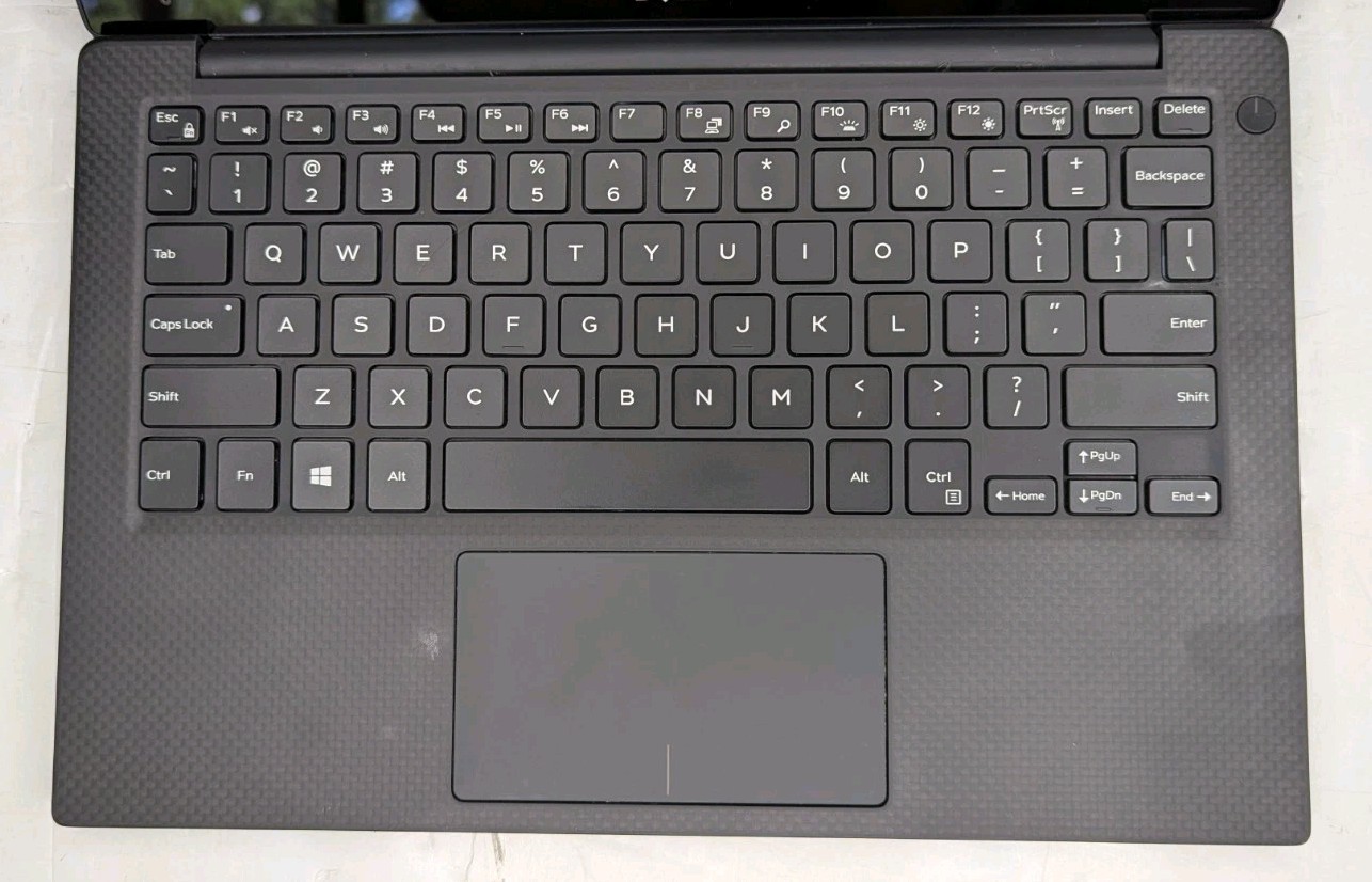Dell XPS 13 9360 4K HDR Touch Intel Core i7-8550U 16GB RAM 512GB SSD Win 11 Pro
