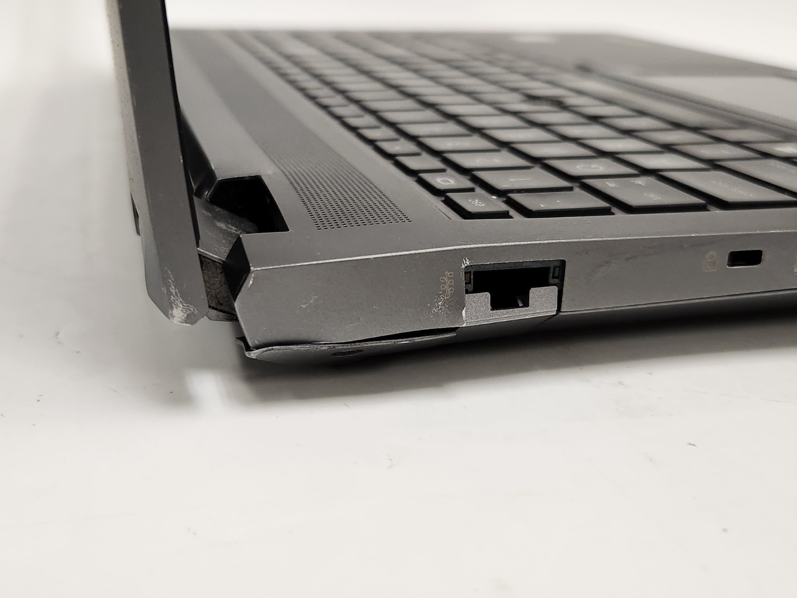 HP ZBook Fury 15 G7 15.6″ i7-10850H 2.7GHz 8GB 512GB W11P Quadro T2000 70% BATT