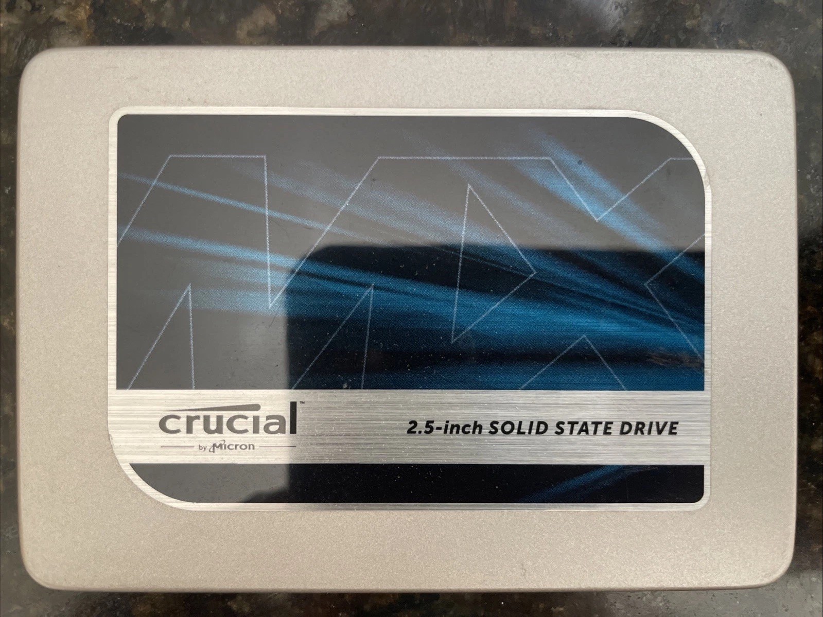 Crucial MX300 525GB SSD 2.5″ SATA Solid State Drive (CT525MX300SSD1)