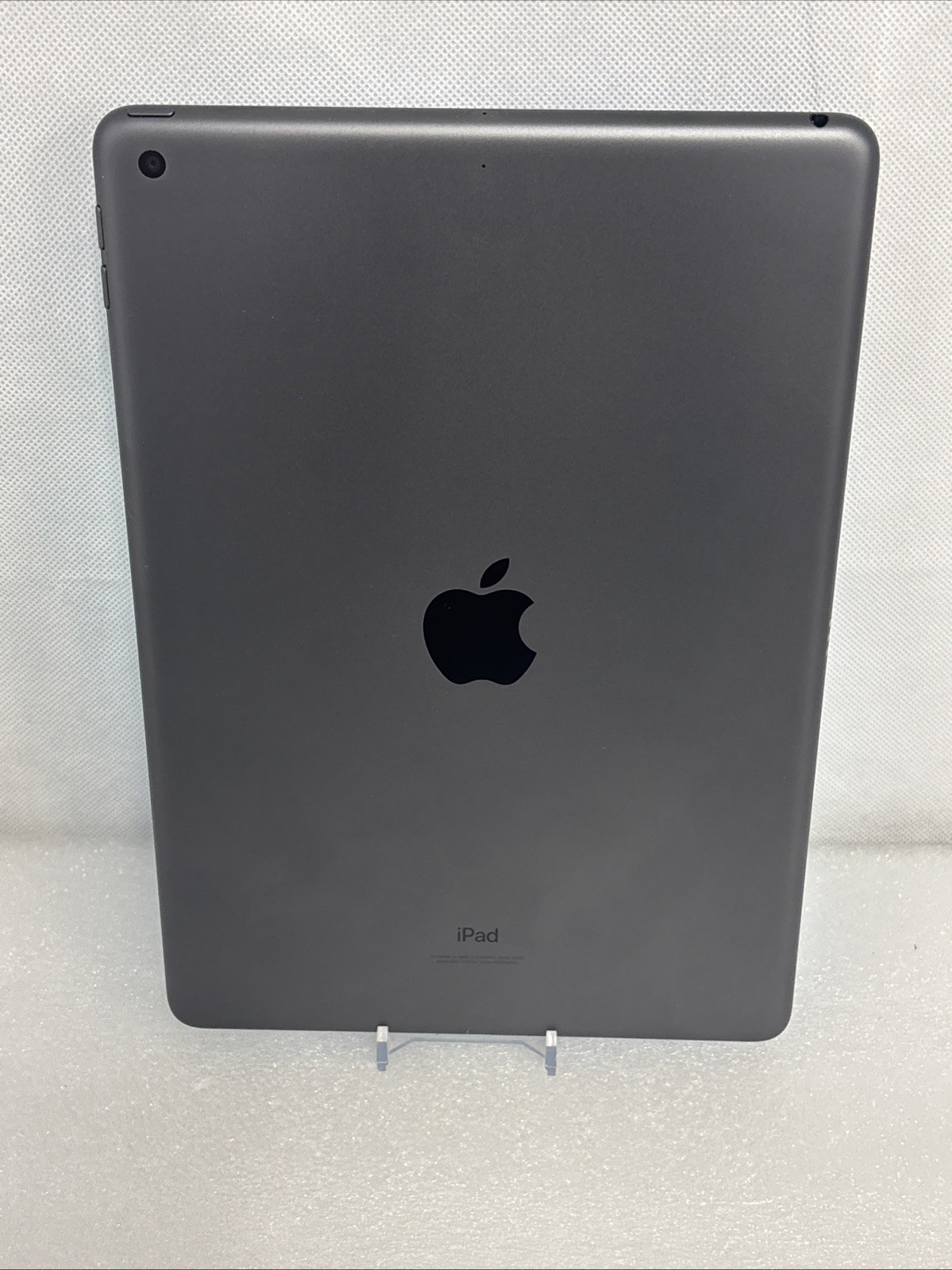 Apple iPad (9th Generation) A2602 256 GB, Wi-Fi, 10.2 in – Space Gray *Read*