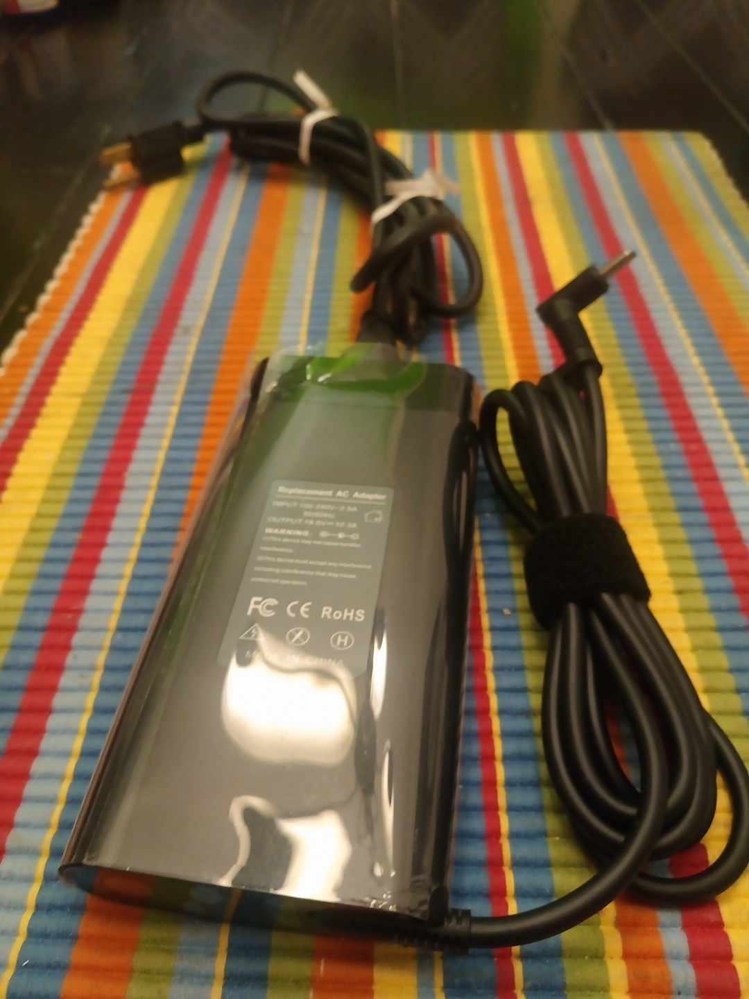 19.5V-10.3A Replacement AC Adapter From China Fits Various Laptops (See Photos)