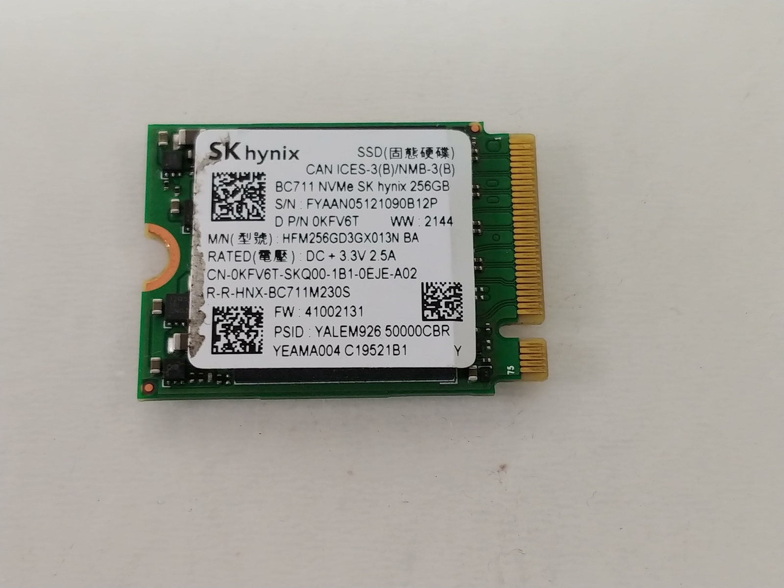 SK Hynix BC711 HFM256GD3GX013N 256 GB NVMe 30mm Solid State Drive