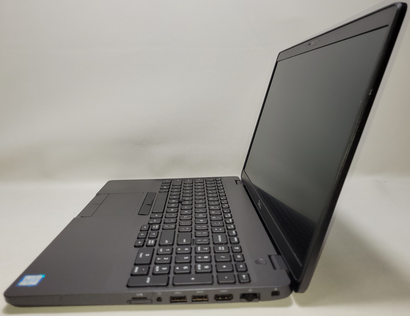 Dell Latitude 5500 i7-8665U 8GB NO ADAPTER (UID TEE5002A20)