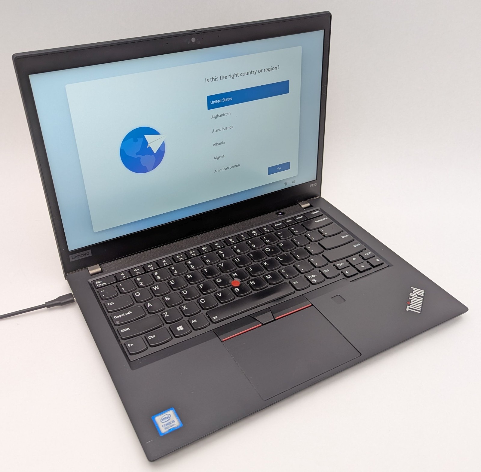 Lenovo ThinkPad T490 14″ Laptop i5-8265U 1.60GHz 8GB RAM 256GB NVMe Windows 11
