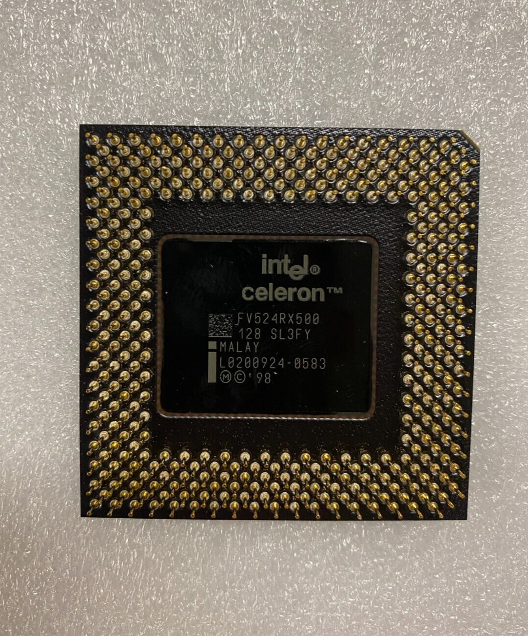 Vintage & New Intel Celeron 500MHz/128KB/66MHz FV80524RX500128 SL3FY Socket 370