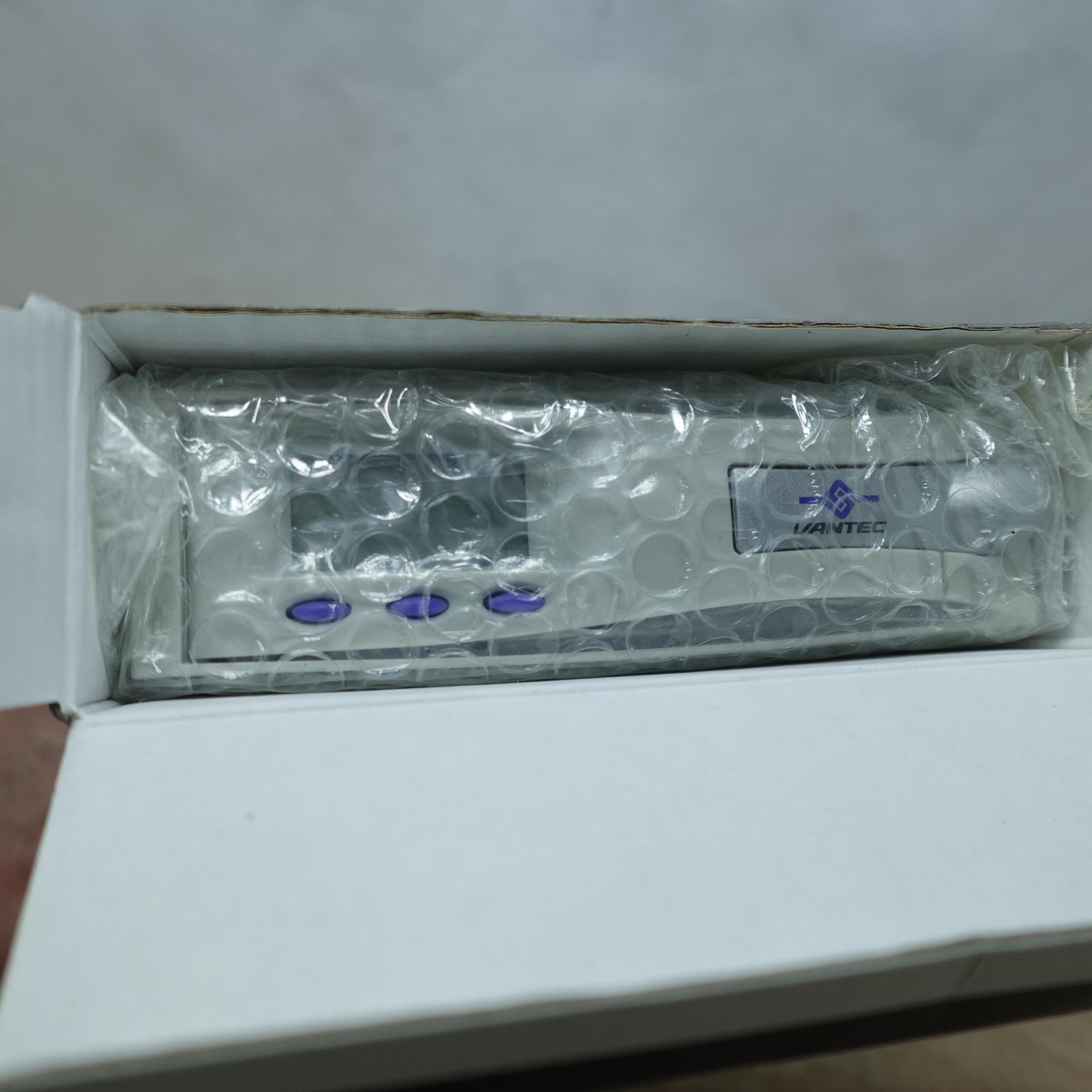 Vantec EZ-Swap MRK-102FD IDE 3.5″ Removable Hard Drive Rack Silver LCD Alarm