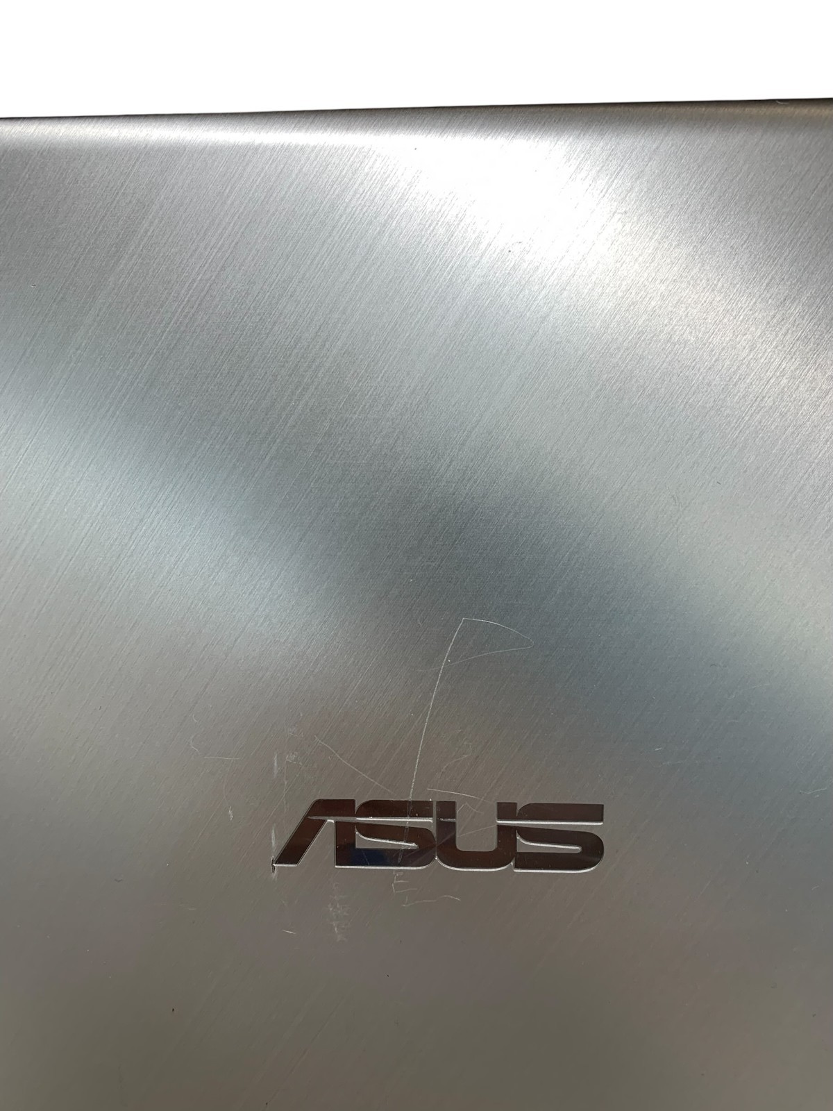 Asus Vivobook X712J 17.3″ Core i5-1035G1 12GB RAM 128GB SSD 1TB HDD W11H