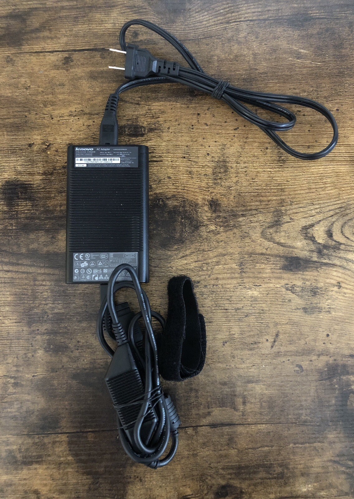 Lenovo 41R4538 Ultraslim AC Adapter W/ Power Hub Output: 20V 4.5A Black