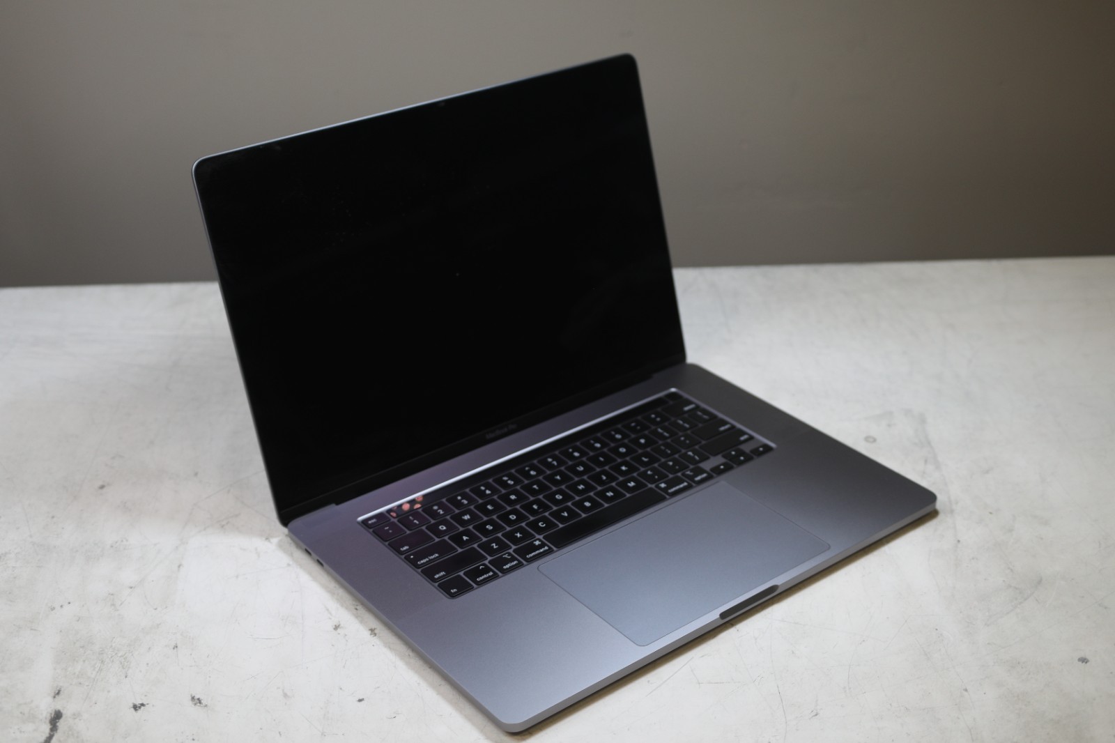 MacBook Pro (A2141) Intel Core i9-9980HK CPU 2.40GHz-32GB RAM-1TB SSD-TahoeOS