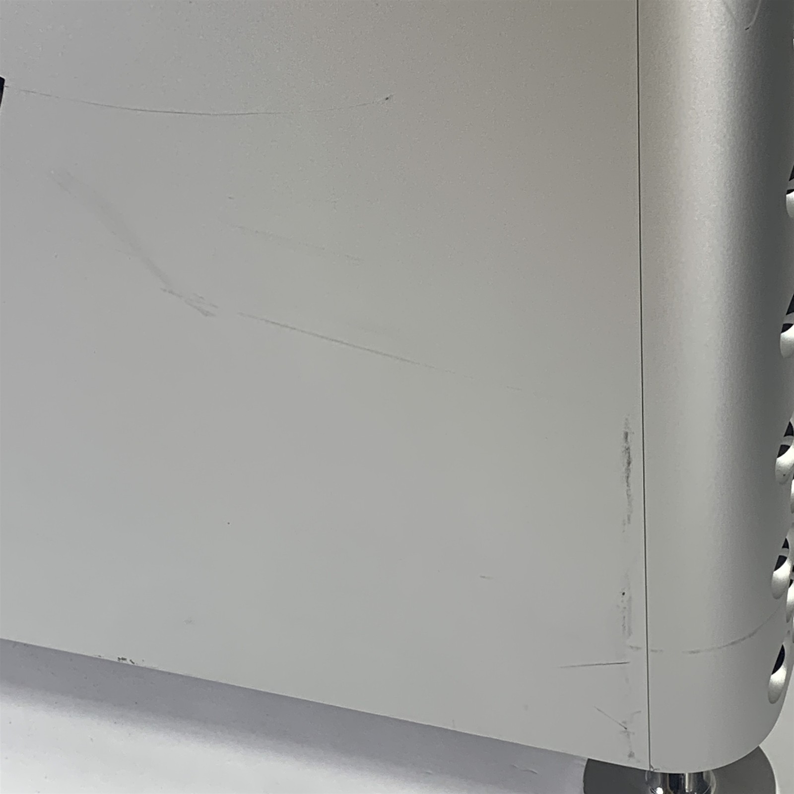 Apple A1991 Mac Pro (2019) Xeon W-3235 – 32GB – 1TB SSD – Radeon Pro W5500X