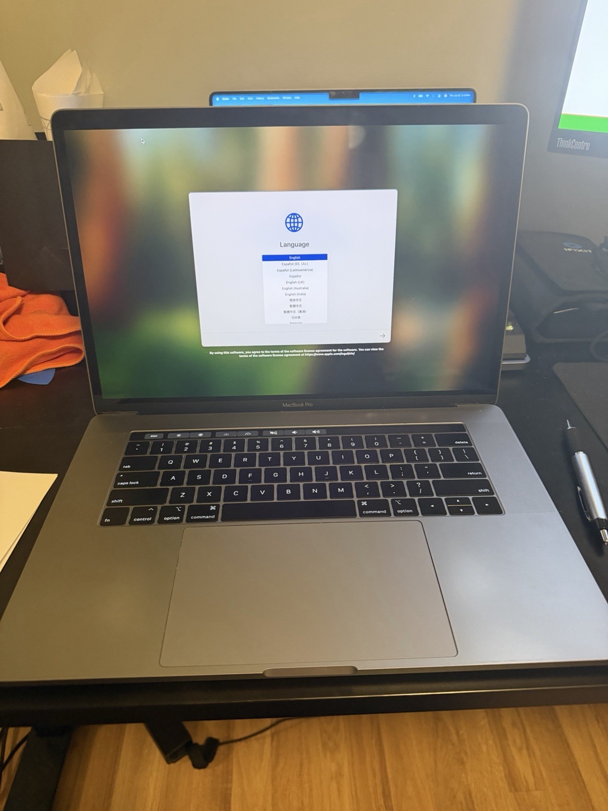 Apple MacBook Pro 2019 15.4″ i7 2.6GHz 32GB RAM 500GB SSD Touch Bar Silver
