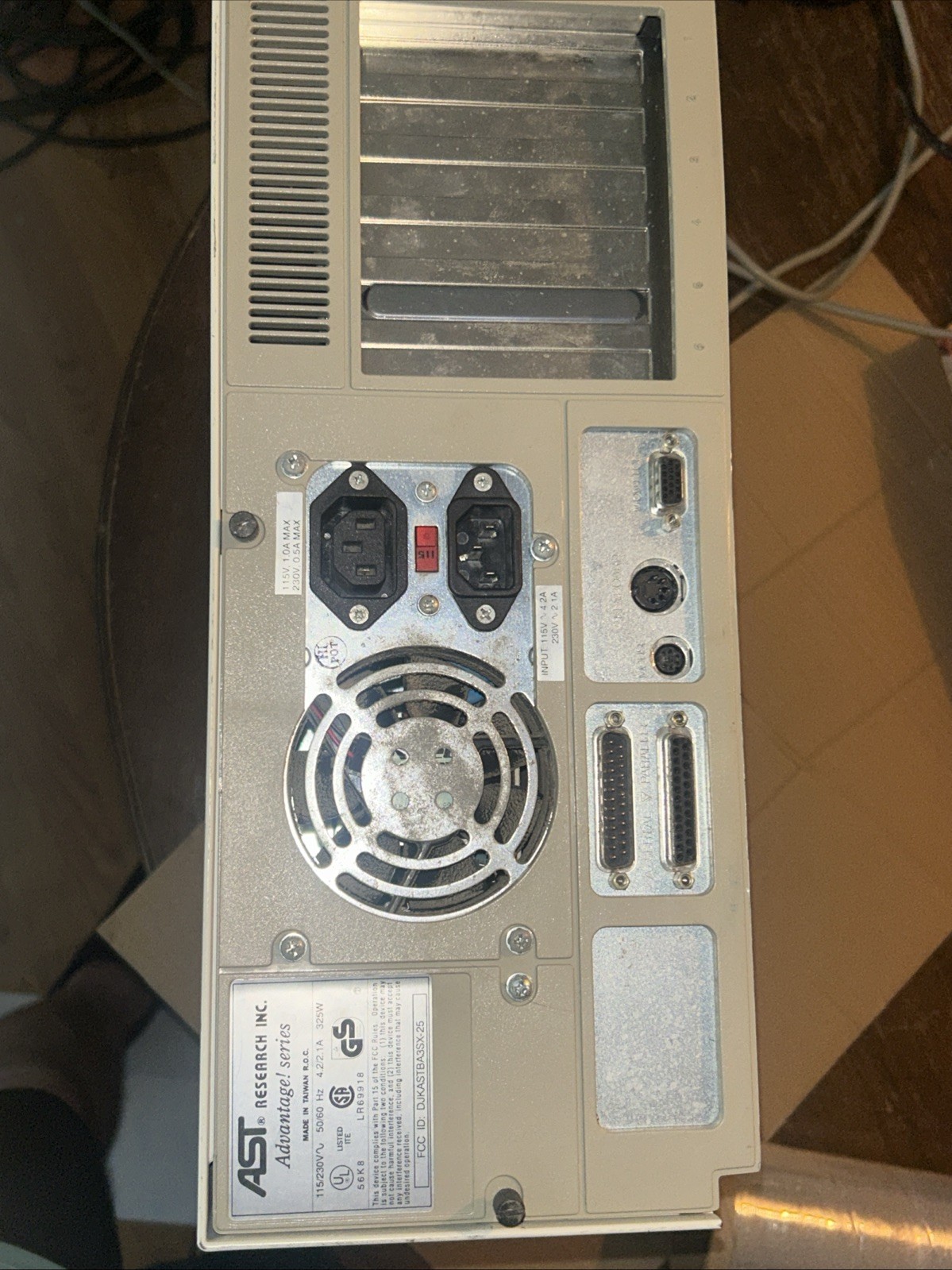 AST 386SX-25 Desktop Computer – Powers On To Bios