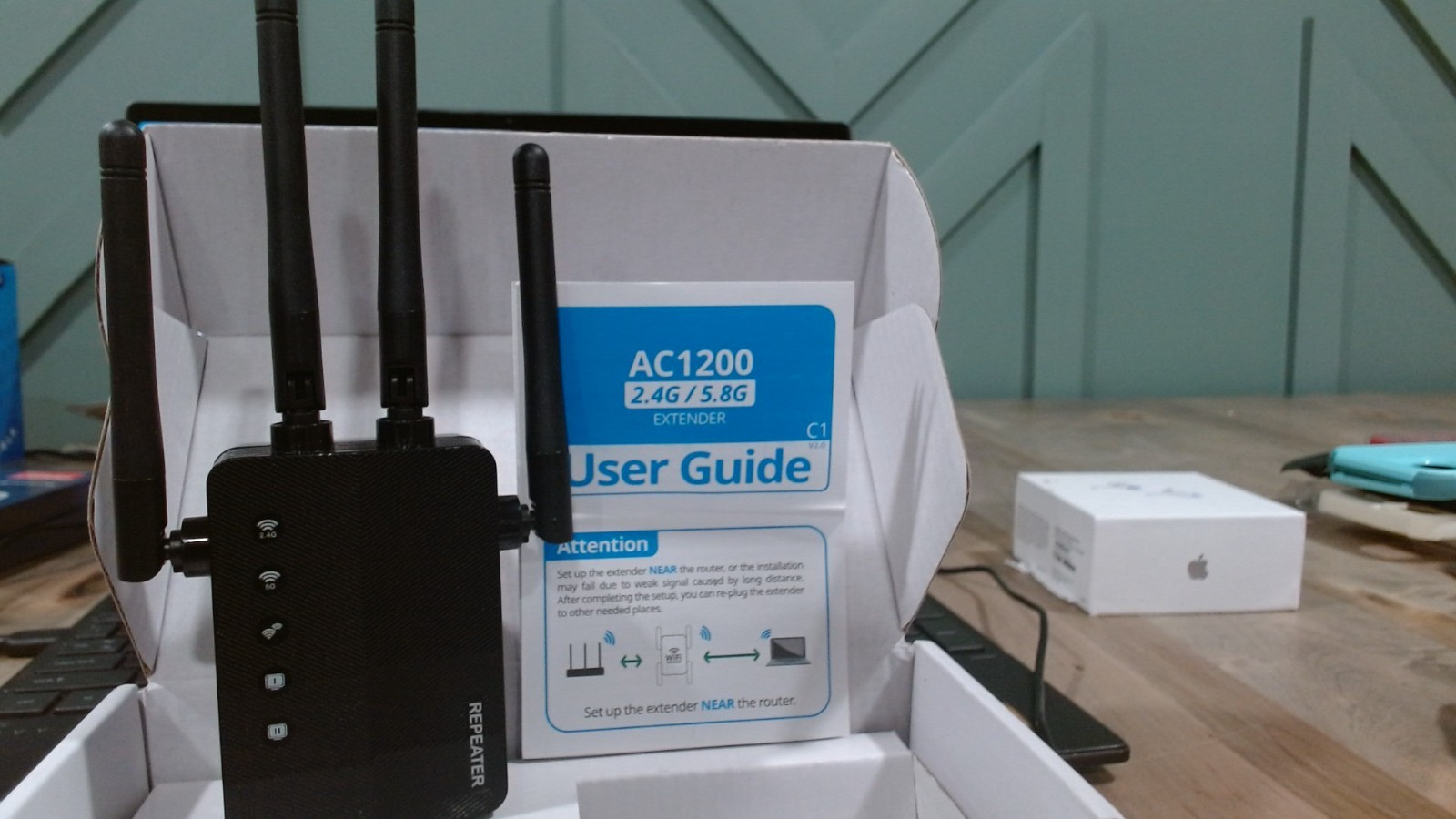 1200Mbps Dual Band 5GHz/2.4GHz WiFi Extender, WiFi Extender Signal Booster