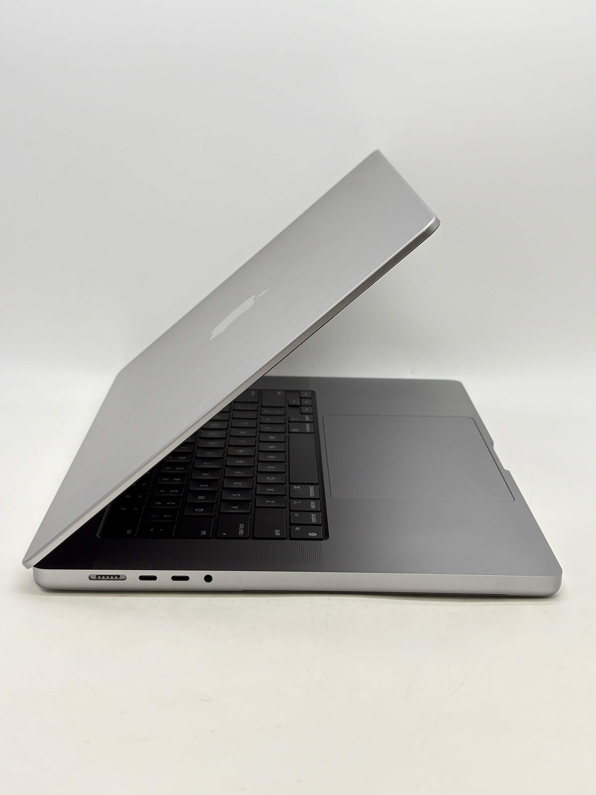 Apple MacBook Pro M1 Pro A2485 2021 16-inch 16GB 512GB Space Gray