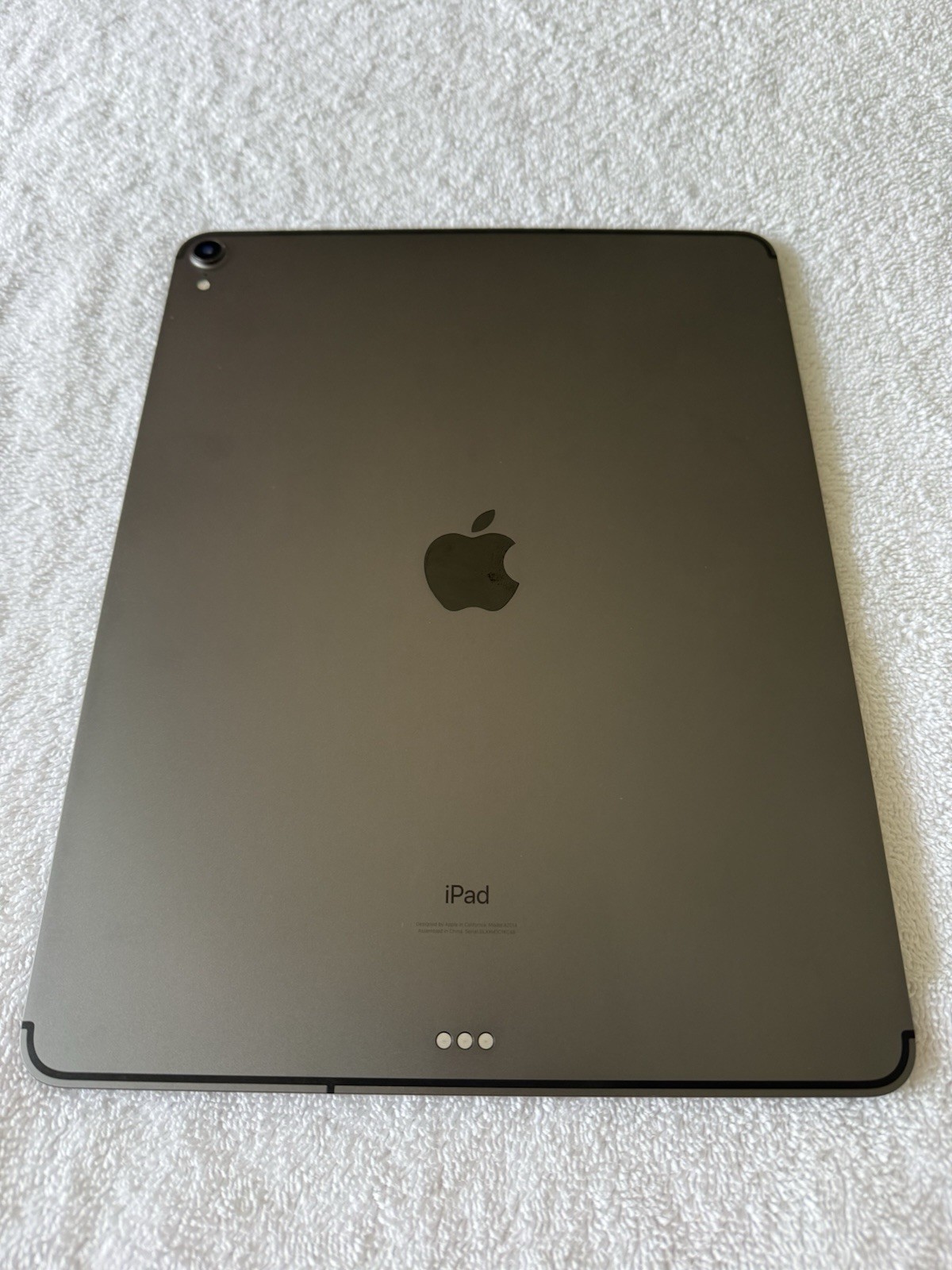 Apple iPad Pro 12.9″ (3rd Generation) A2014 64GB, Wi-Fi Cellular Bundle Pencil