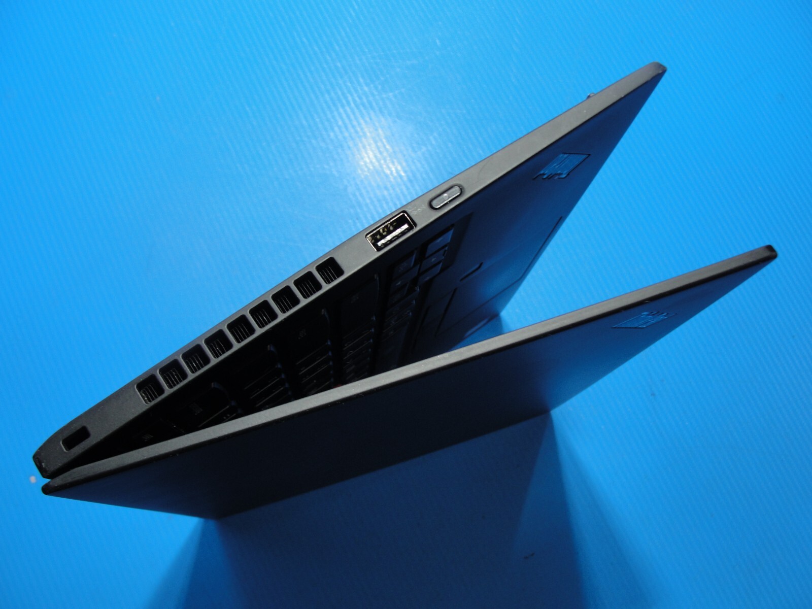 Lenovo ThinkPad X1 Carbon Gen 7 14”TOUCH FHD Core i7-8665U 1.9GHz 16GB 512GB SSD