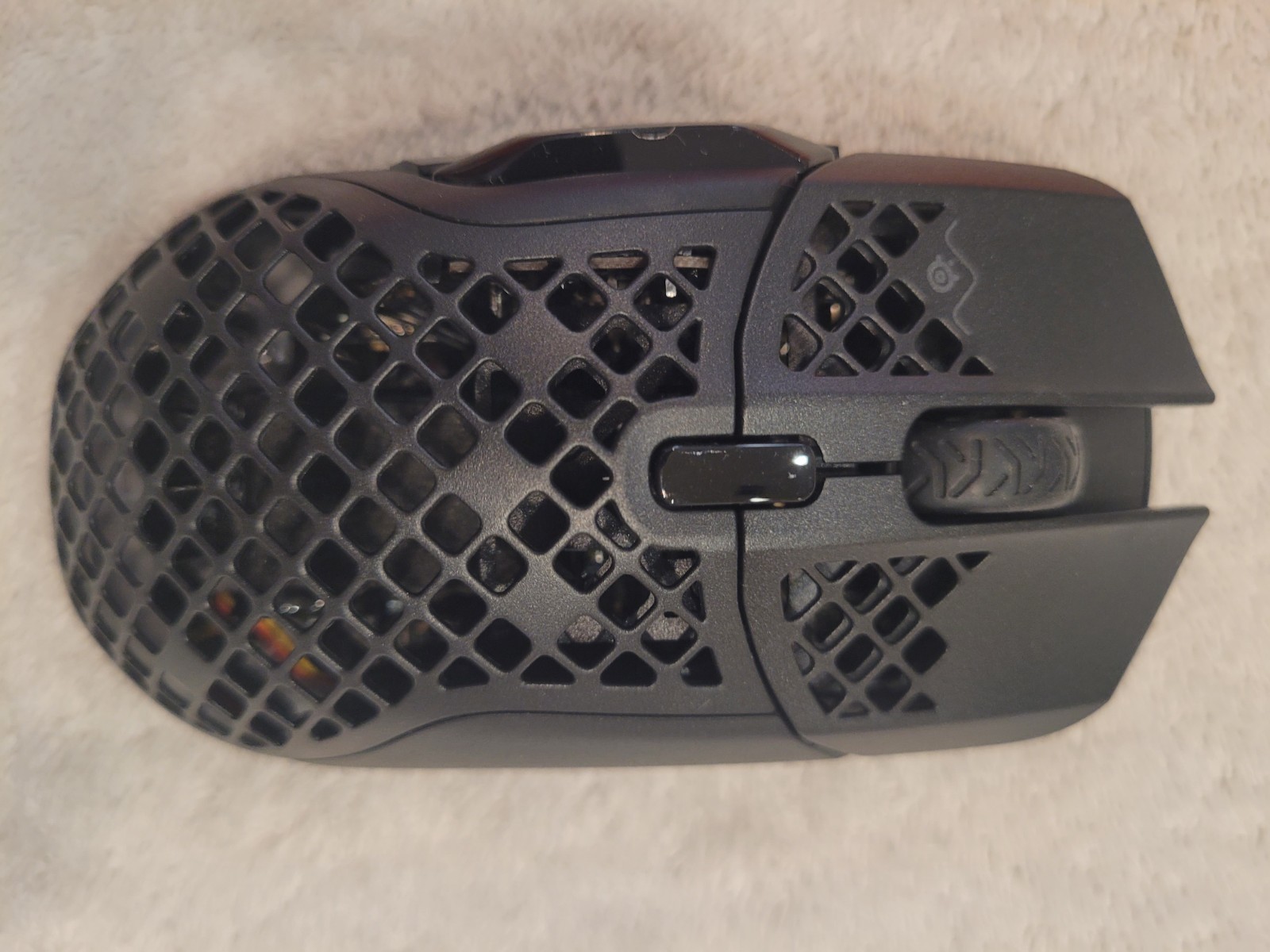SteelSeries Aerox 5 Wireless Gaming Mouse Complete Box RGB Powers On USB-C