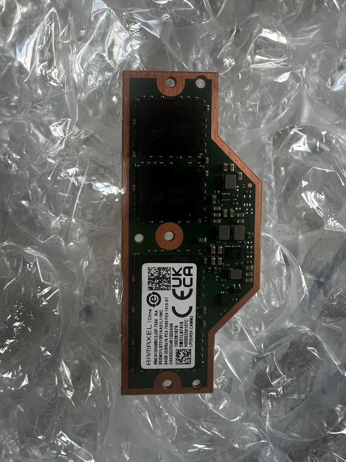LPCAMM2 LPDDR5x 64GB