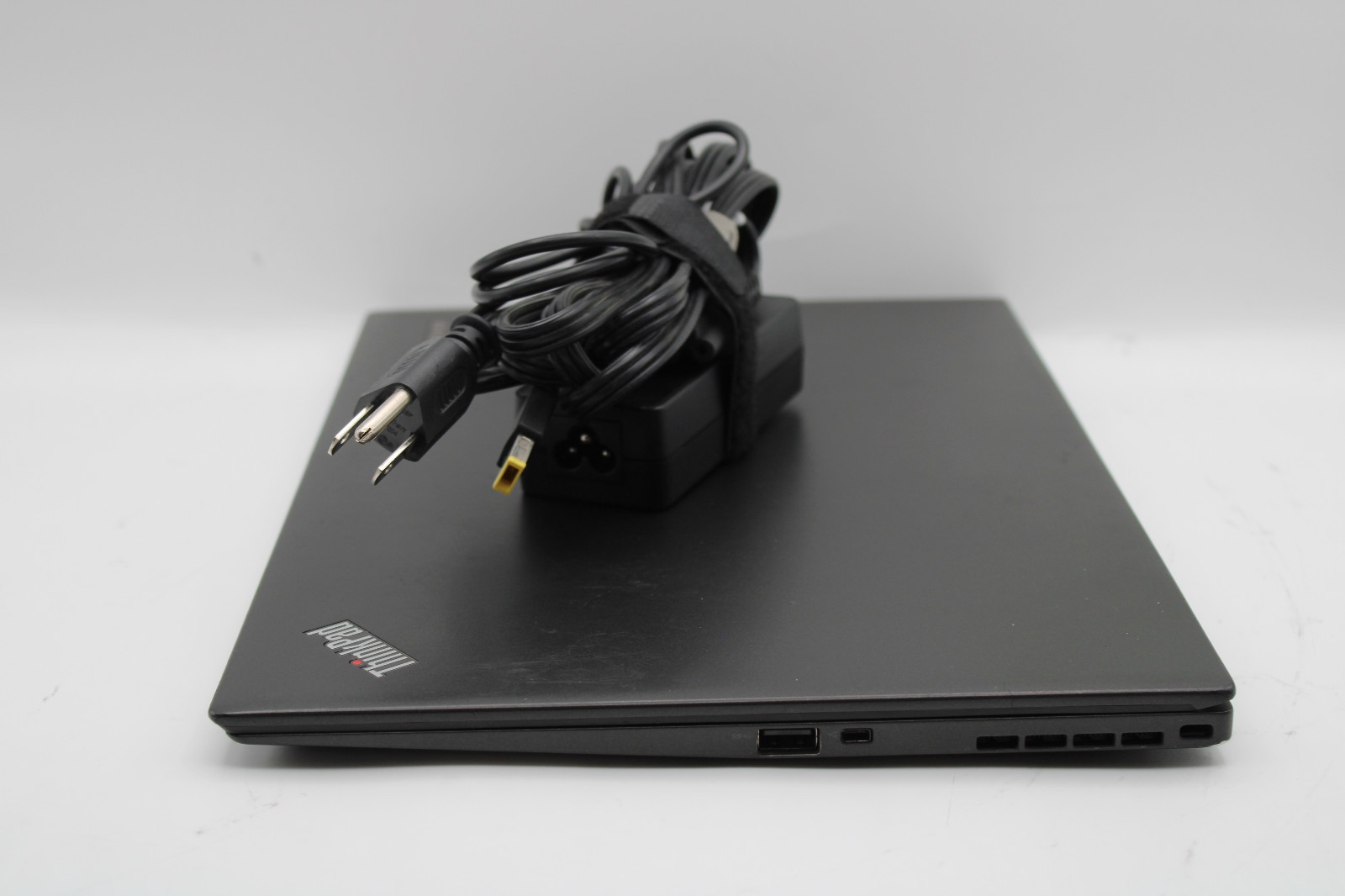 Lenovo ThinkPad X1 Carbon Gen 2 Touch i7-4600U @ 2.1 GHz 8GB RAM 256GB SSD No OS
