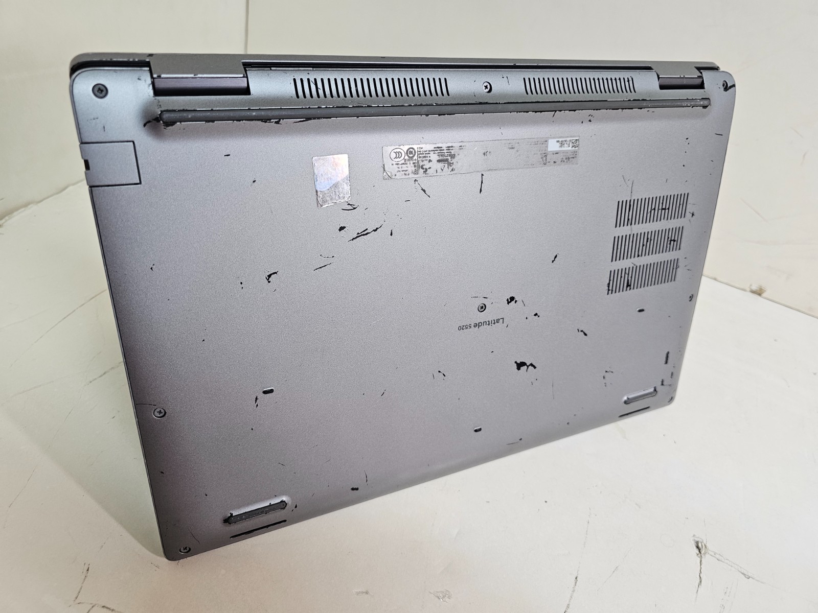 Dell Latitude 5520 Laptop – 2.6 GHz i5-1145G7 16GB 512GB 15.6″ Touchscreen SP11