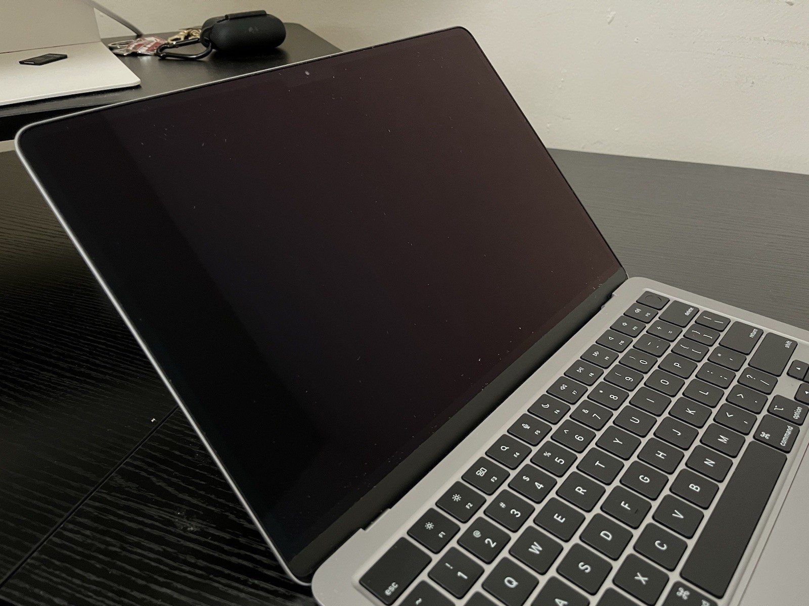 Apple MacBook Air 13.6″ (2022) M2 8GB 256GB SSD Silver WiFi BT Backlit