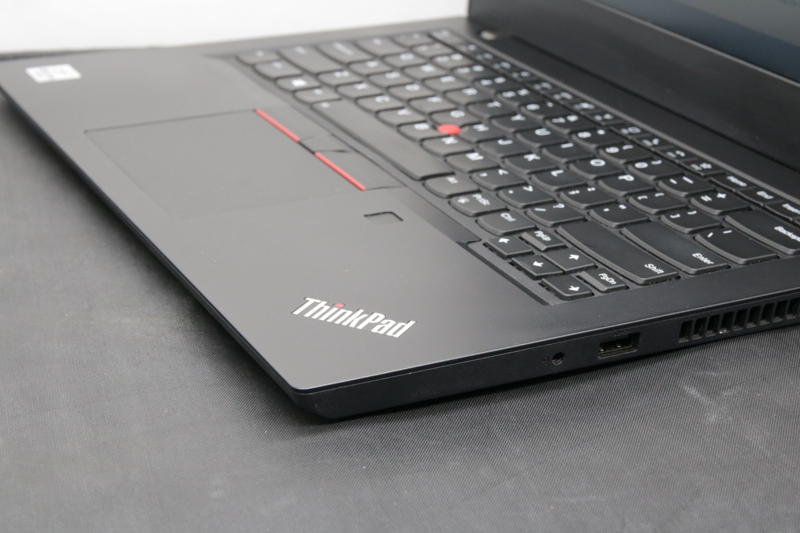 Lenovo ThinkPad L14 Gen 1 – i7-10610U – 256GB, 16GB, Windows 11 +Adapter