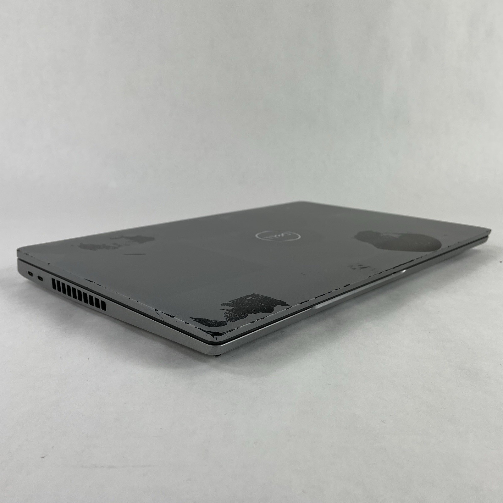 Dell Latitude 5520 15.6″ i5-1135G7 2.40 GHz 8 GB RAM No SSD No OS No Batt Worn