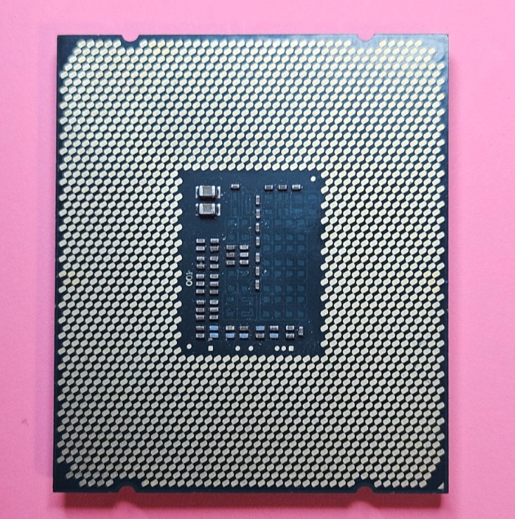 INTEL ® XEON ® E5-2620V3 SR207 2.4OGHZ L506C683 (e4) 6 CORES PROCESSOR