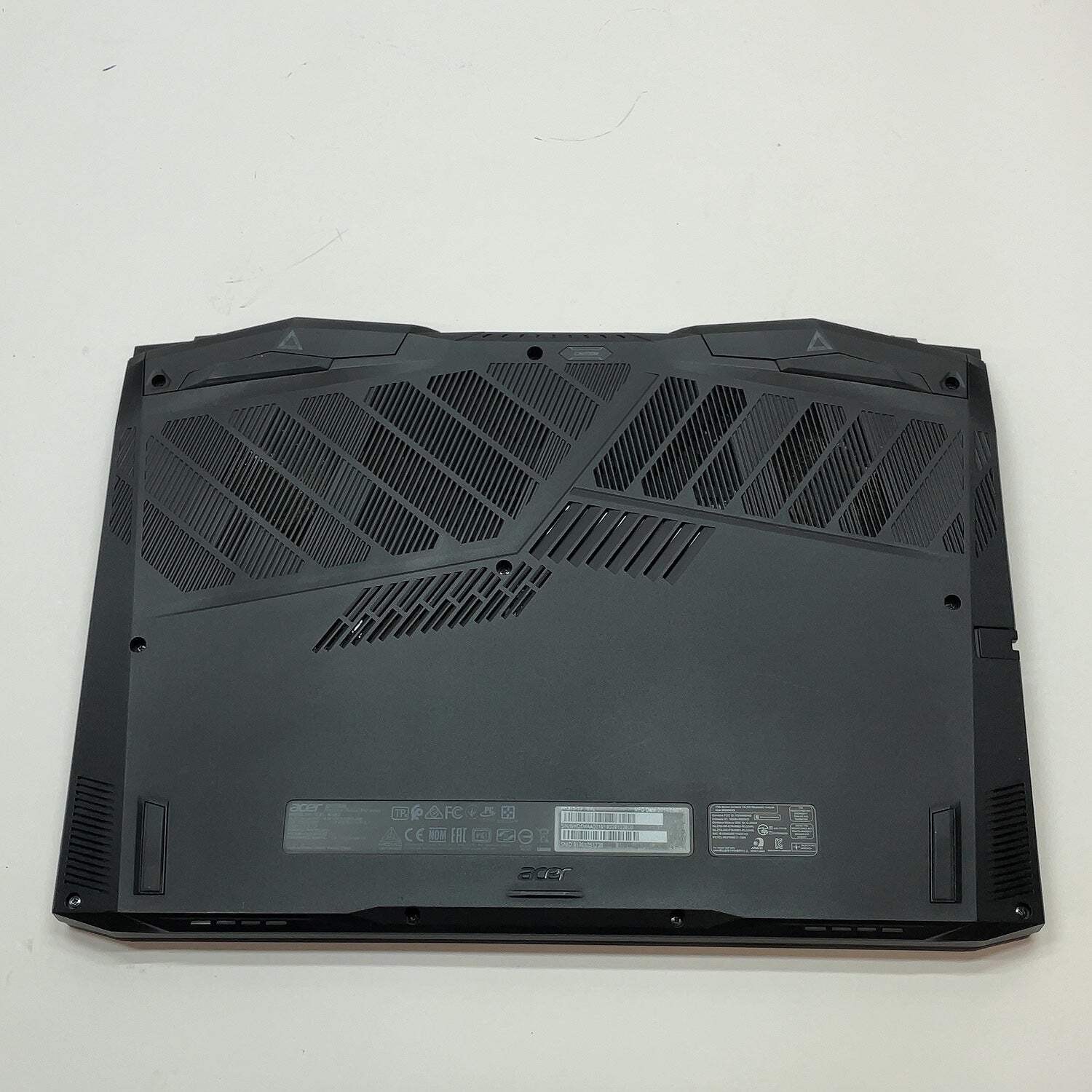 Acer Predator Helios 300 15.6″ i7-9750H 16GB RAM 256GB SSD GeForce GTX 1660 Ti