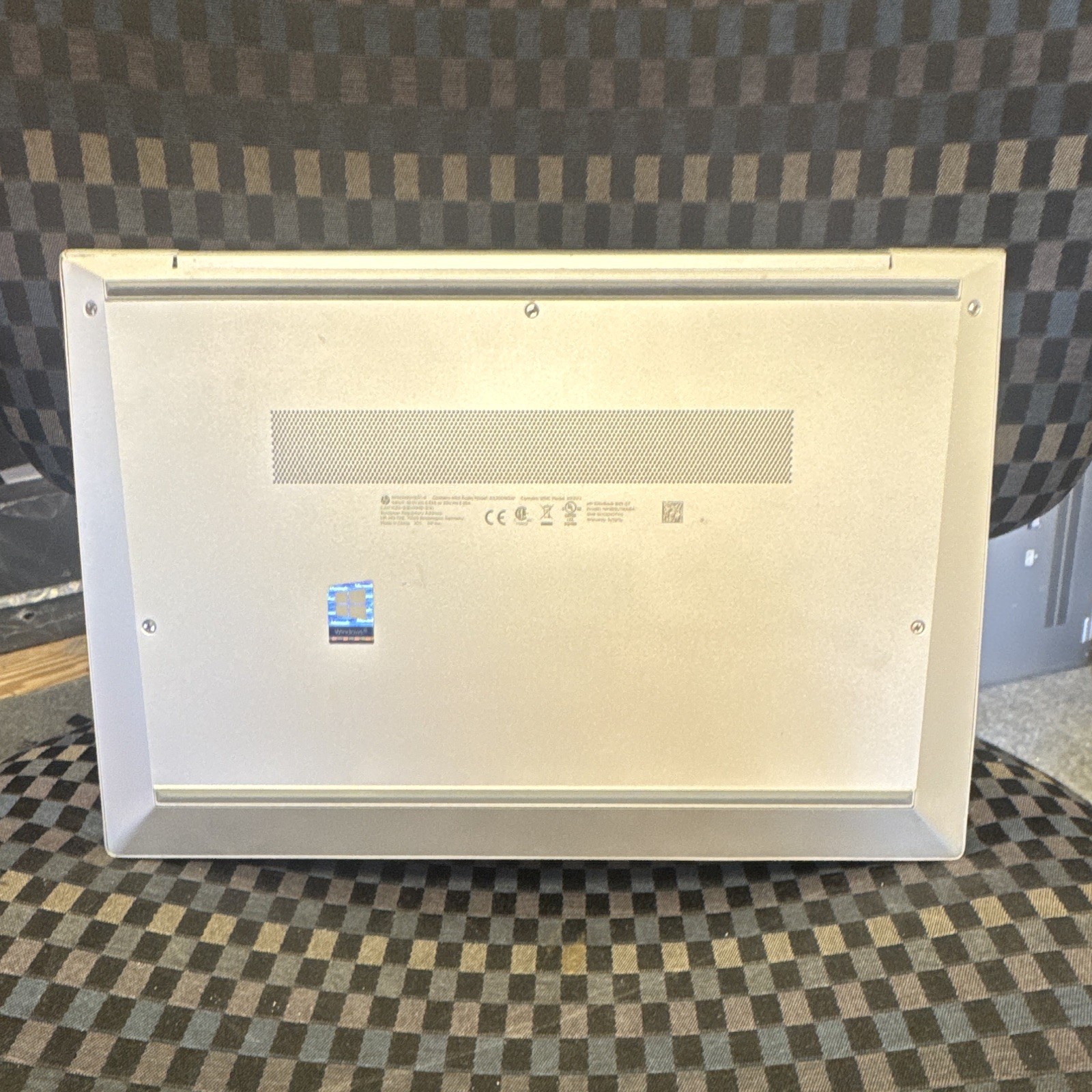 HP EliteBook 845 G7 14″ Ryzen 5 PRO 4650U 16GB 256GB SSD Win 11 Pro Silver