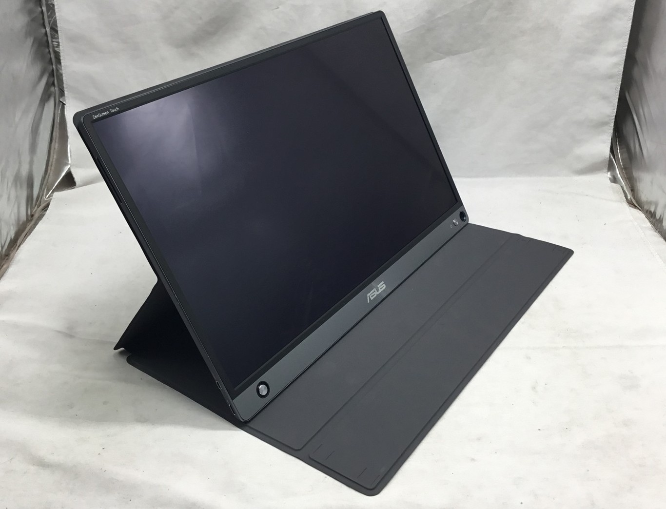 Asus ZenScreen MB16AMT 15.6″ Portable Monitor 1920 x 1080 Monitor Grade B