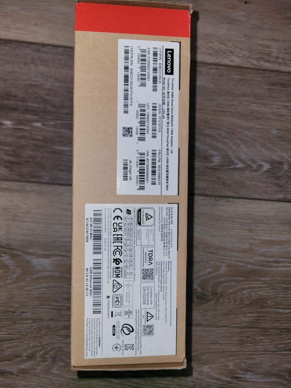 Lenovo ThinkPad USB4 Smart Dock 5500 40BC0135US LDC-U4 Dock + Adapter