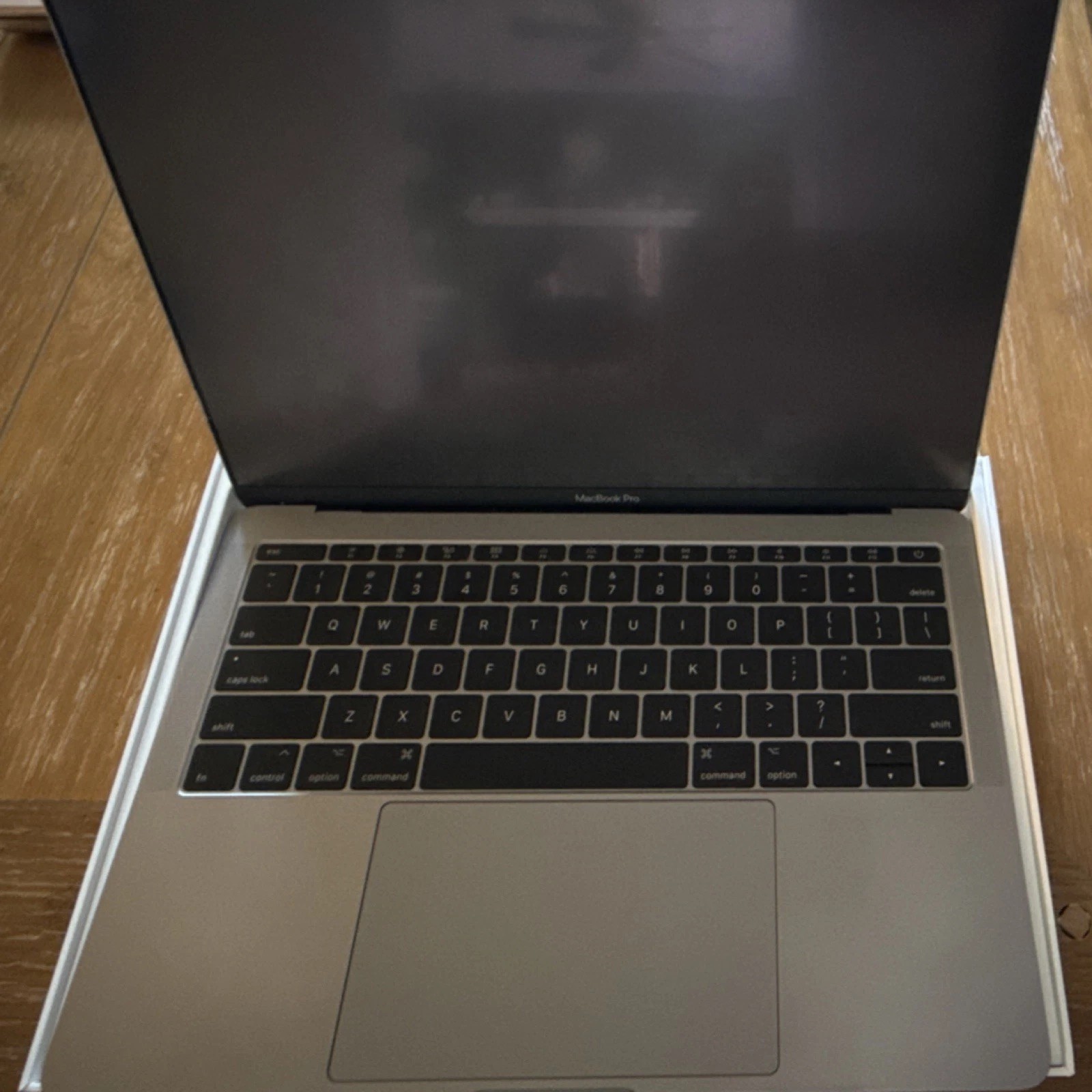 2017 Apple MacBook Pro Space Gray Laptop USB-C Wi-Fi Webcam Built-in Speakers