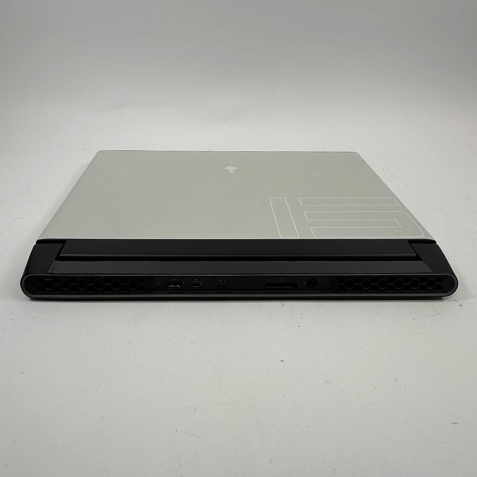 Alienware M15 15.6″ i9-10980HK 2.4GHz 32GB RAM 1.5TB SSD GeForce RTX 3080